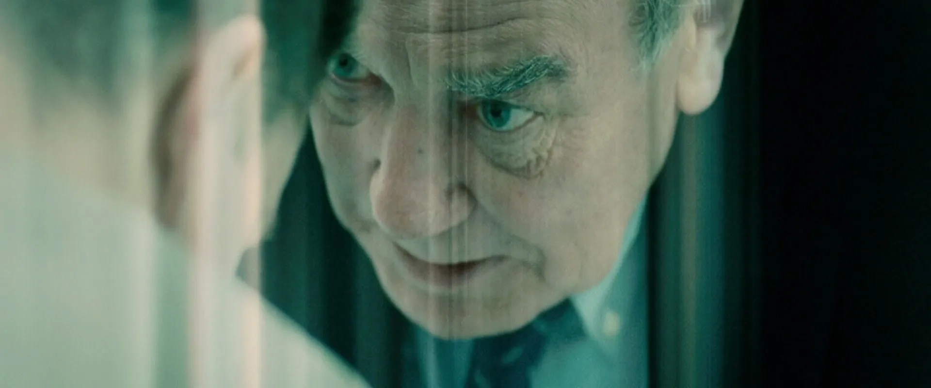 Albert Finney in The Bourne Ultimatum (2007)