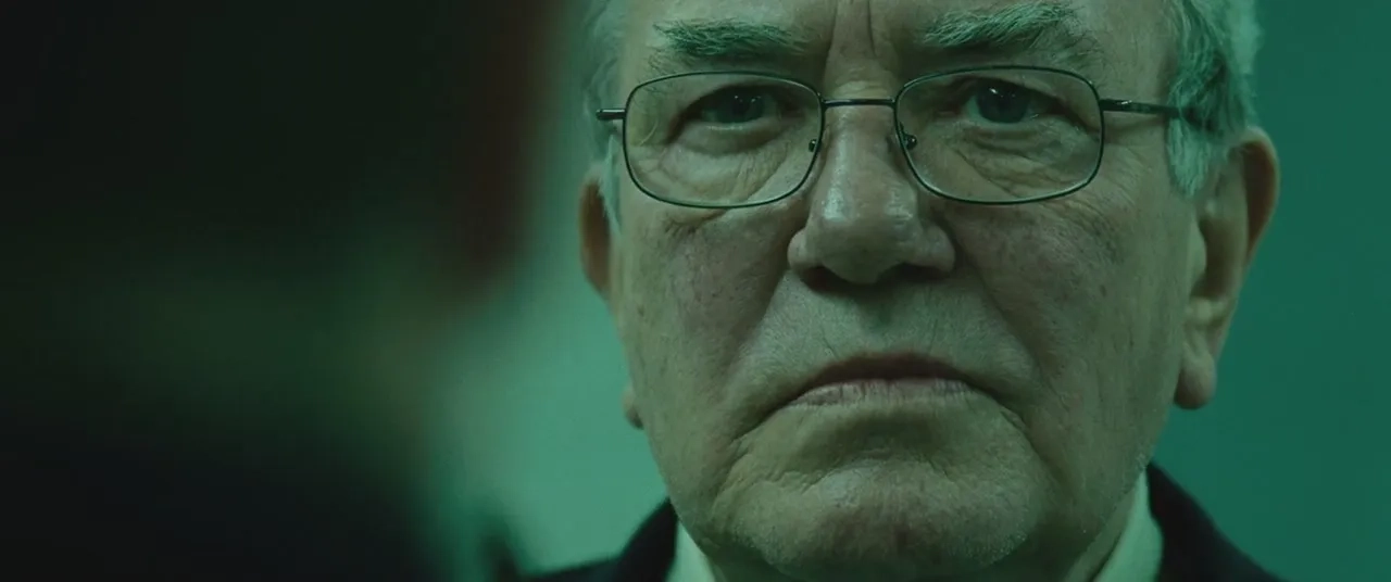 Albert Finney in The Bourne Ultimatum (2007)