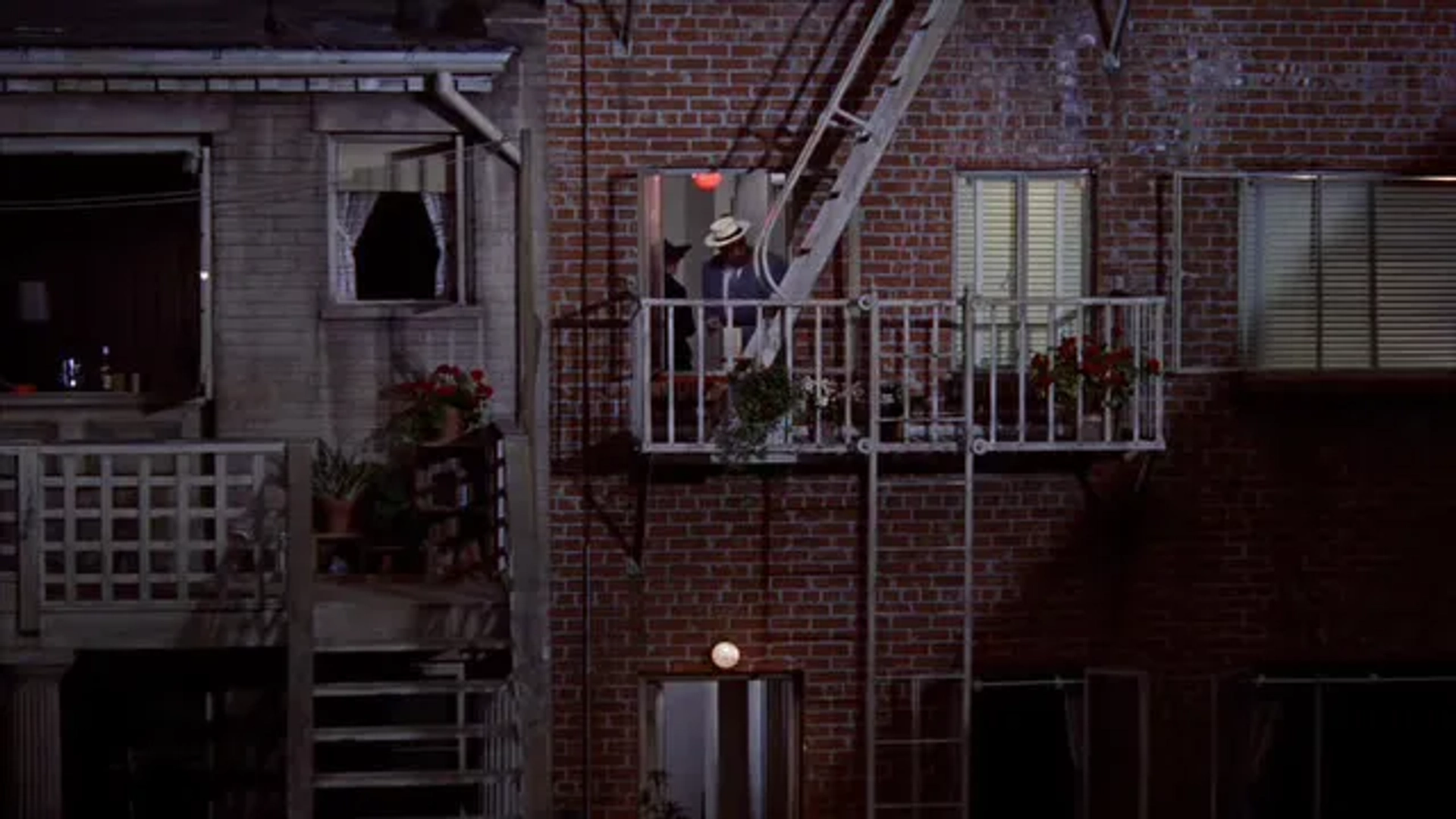 Raymond Burr in Rear Window (1954)