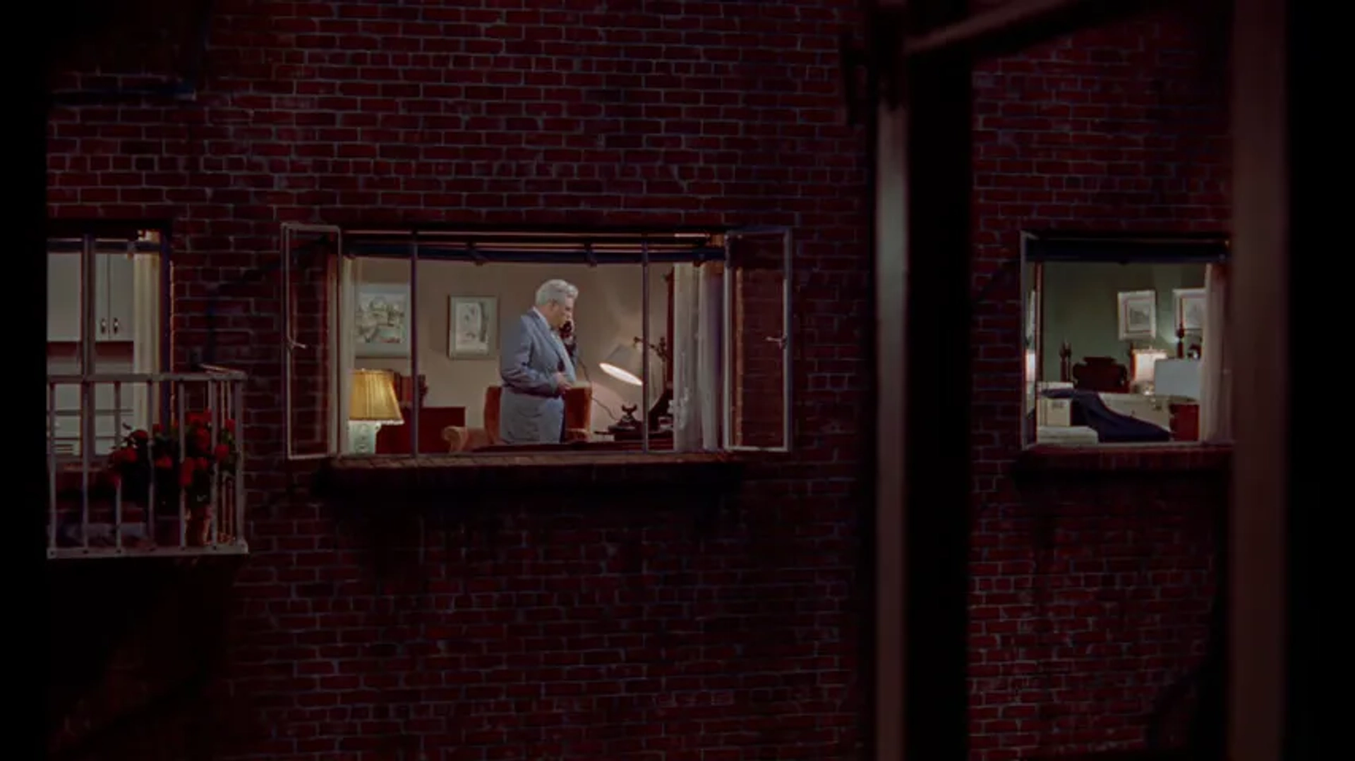 Raymond Burr in Rear Window (1954)