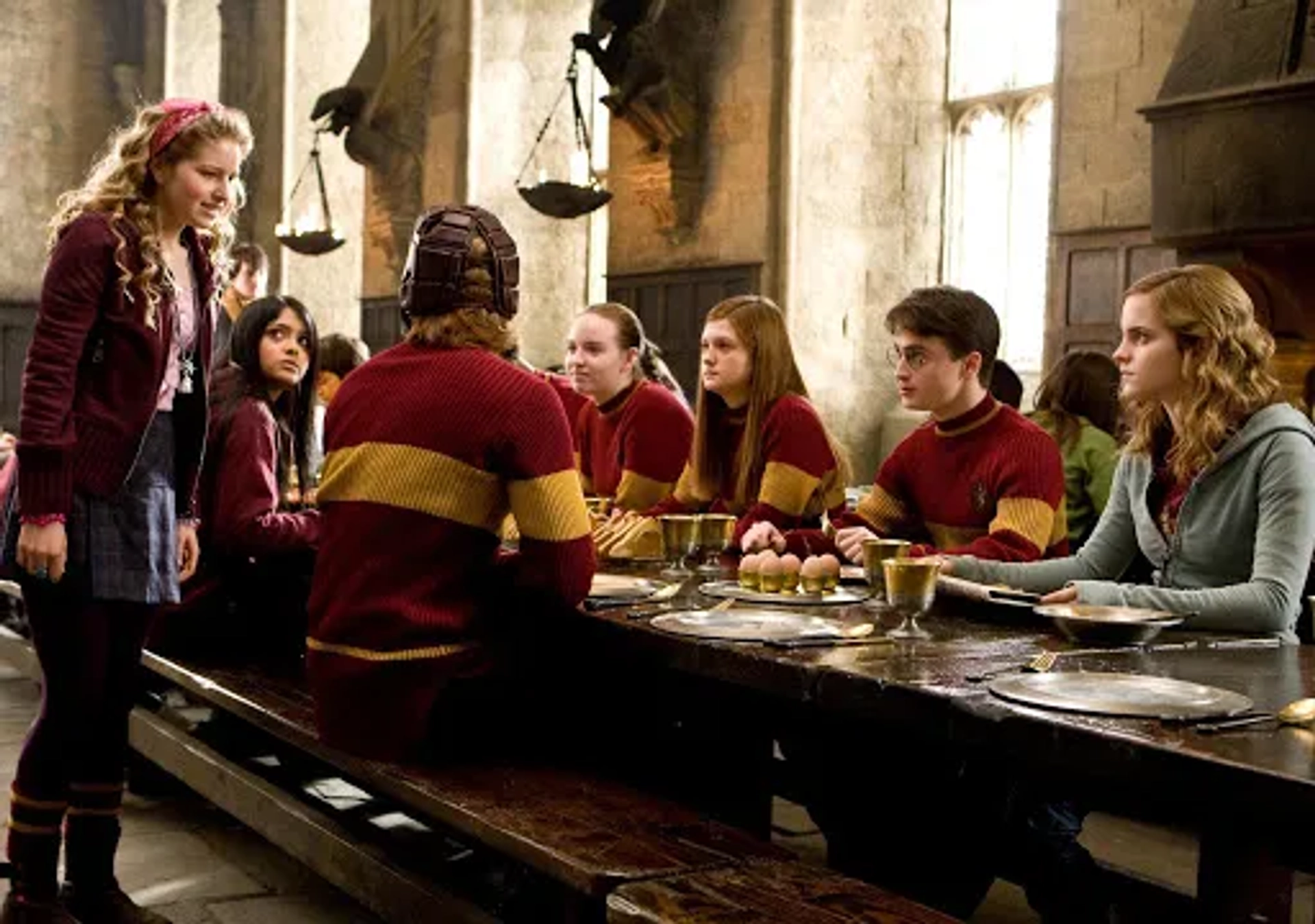 Rupert Grint, Daniel Radcliffe, Emma Watson, Bonnie Wright, and Jessie Cave in Harry Potter and the Half-Blood Prince (2009)