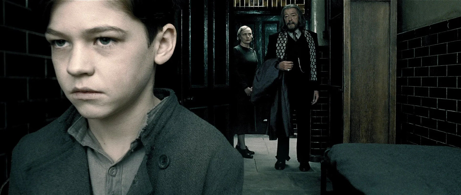 Michael Gambon, Amelda Brown, and Hero Fiennes Tiffin in Harry Potter and the Half-Blood Prince (2009)