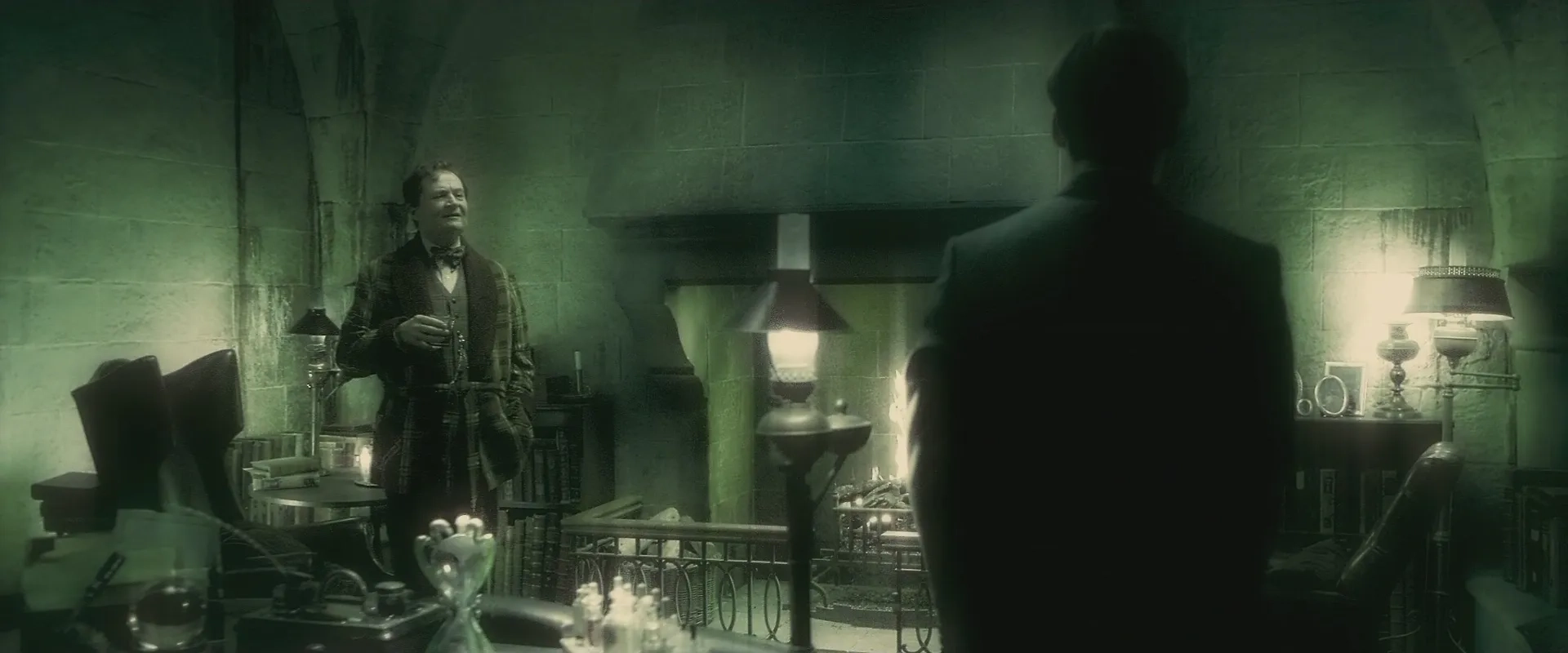 Jim Broadbent and Frank Dillane in Harry Potter and the Half-Blood Prince (2009)