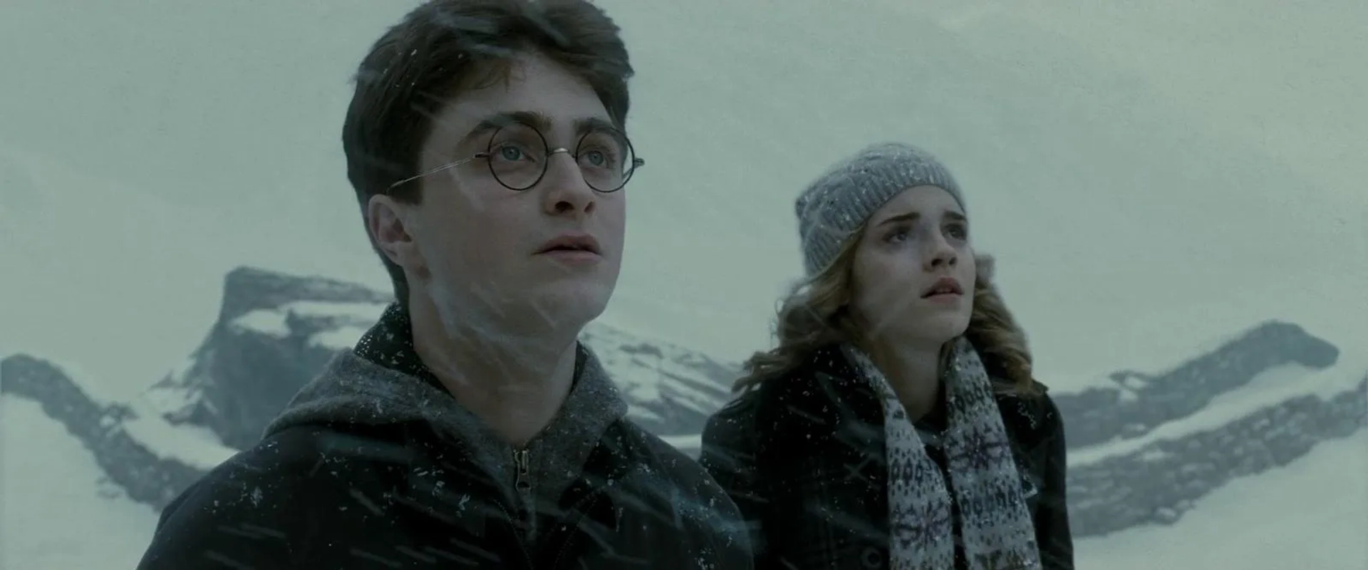 Daniel Radcliffe and Emma Watson in Harry Potter and the Half-Blood Prince (2009)