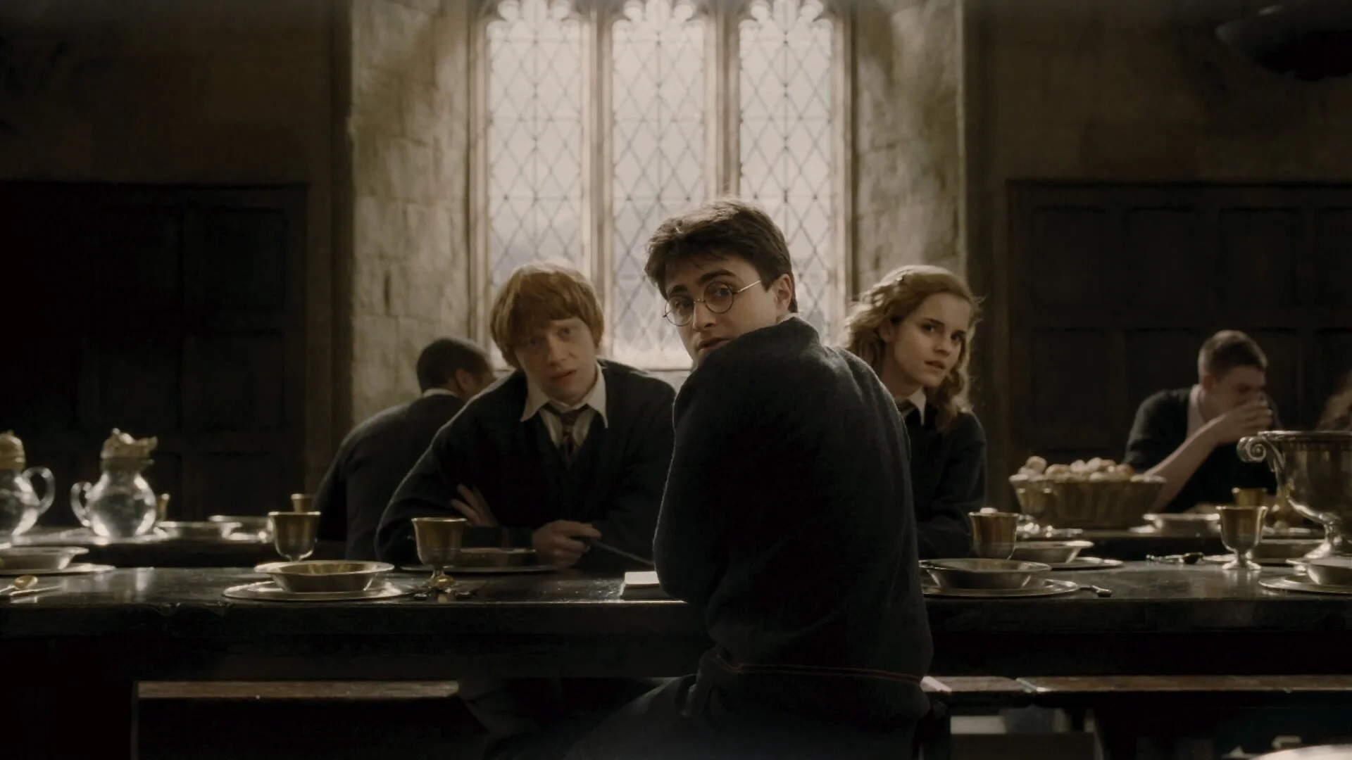 Rupert Grint, Daniel Radcliffe, and Emma Watson in Harry Potter and the Half-Blood Prince (2009)