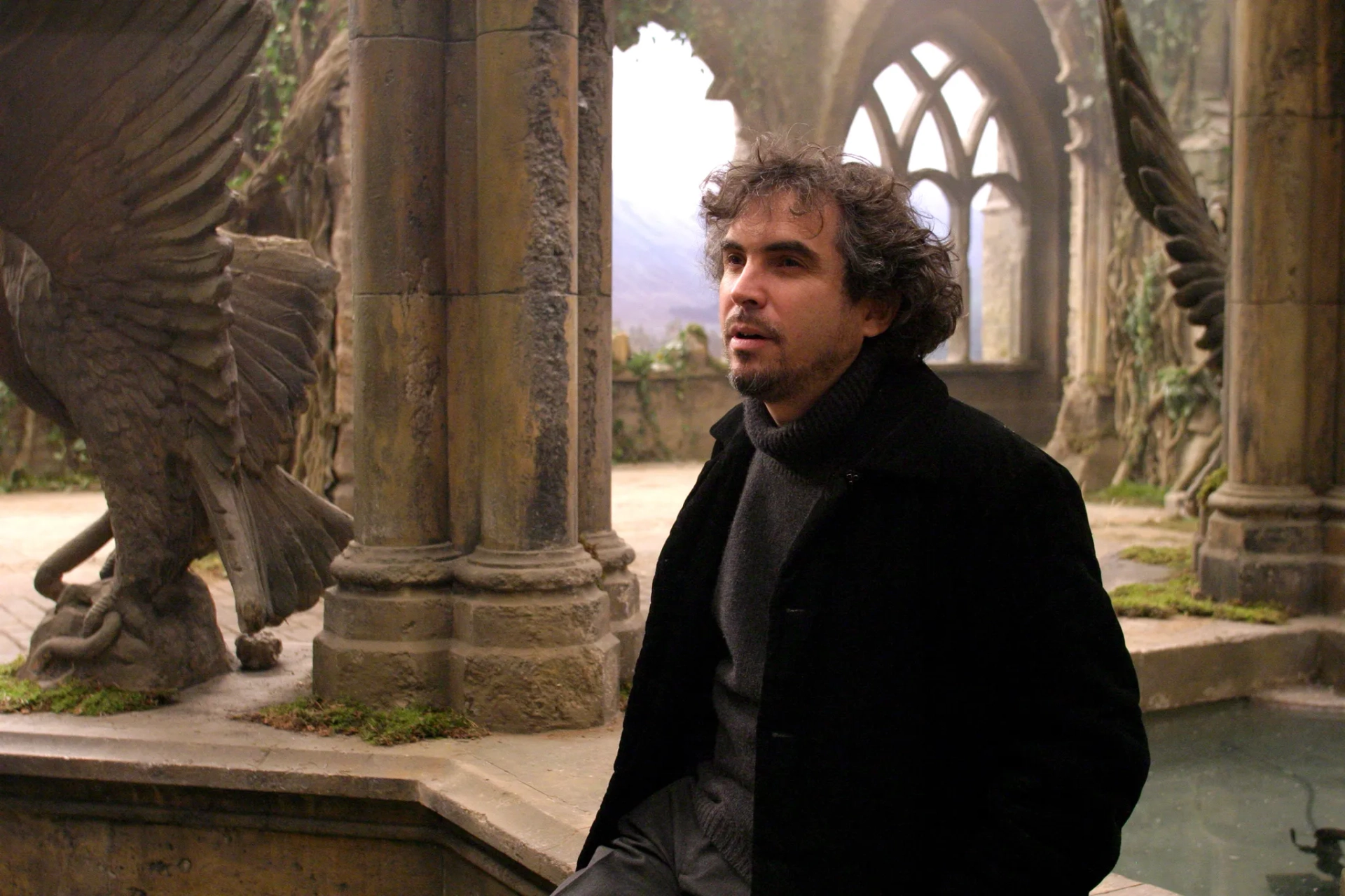 Alfonso Cuarón in Harry Potter and the Prisoner of Azkaban (2004)