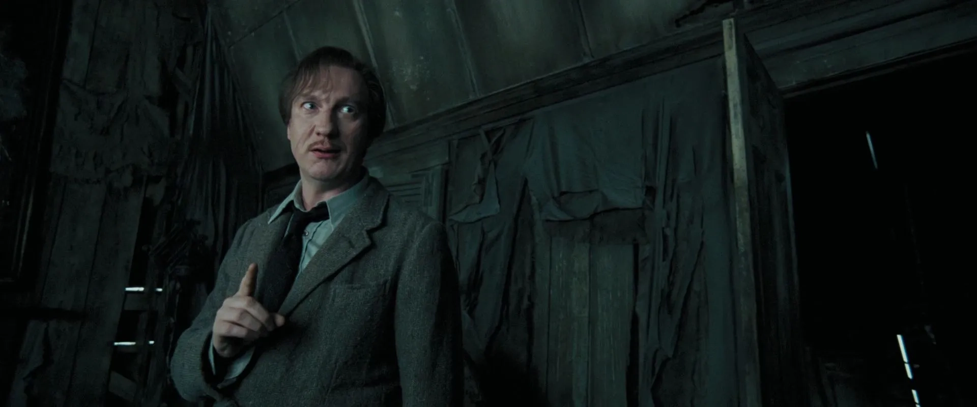 David Thewlis in Harry Potter and the Prisoner of Azkaban (2004)