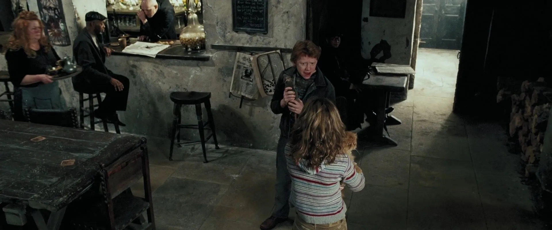 Rupert Grint and Emma Watson in Harry Potter and the Prisoner of Azkaban (2004)