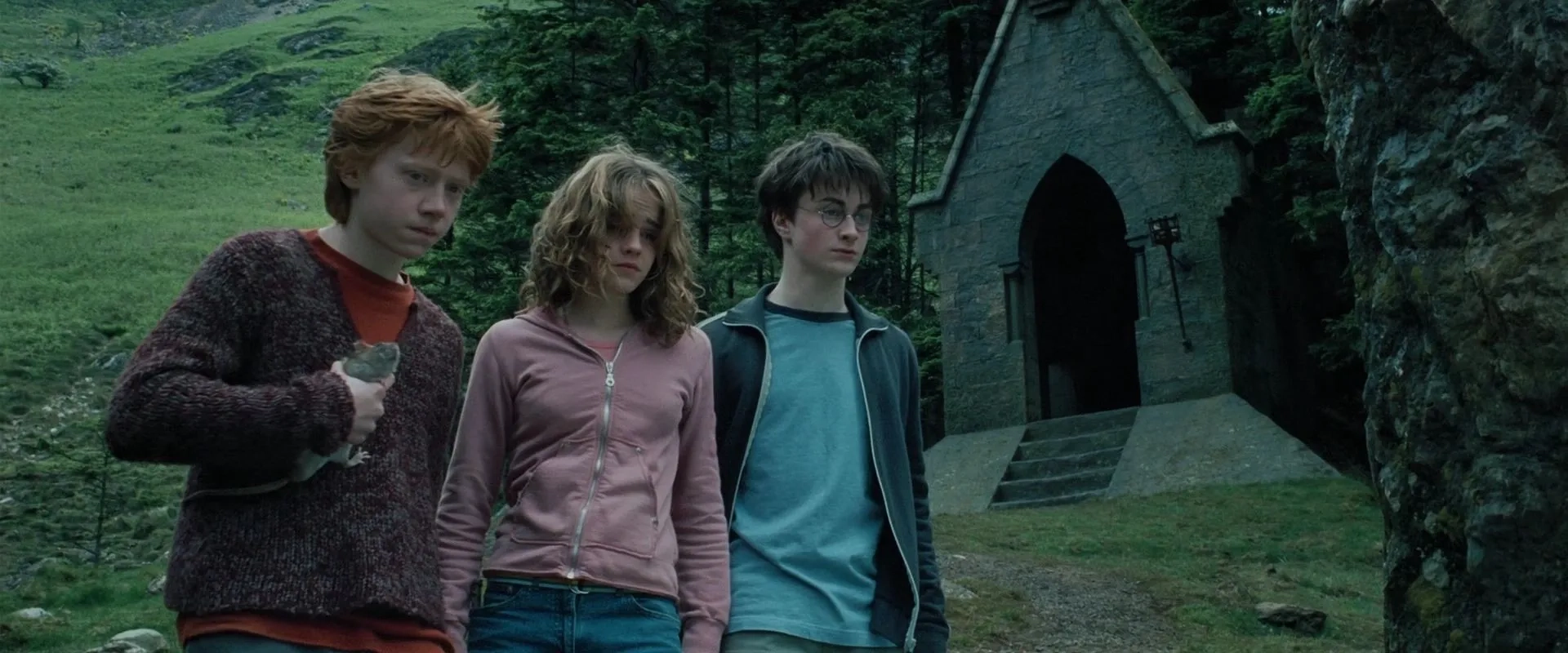 Rupert Grint, Daniel Radcliffe, and Emma Watson in Harry Potter and the Prisoner of Azkaban (2004)