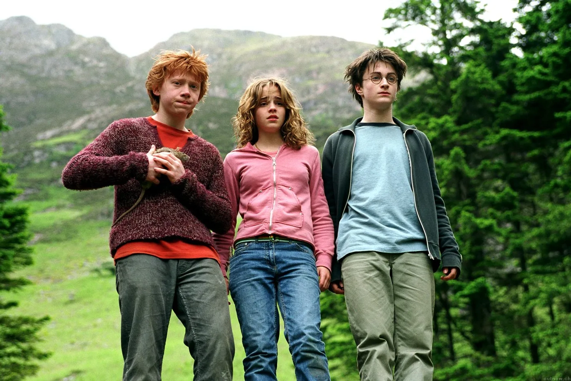 Rupert Grint, Daniel Radcliffe, and Emma Watson in Harry Potter and the Prisoner of Azkaban (2004)