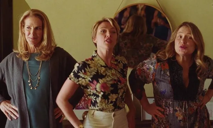 Julie Hagerty, Scarlett Johansson, and Merritt Wever in Marriage Story (2019)