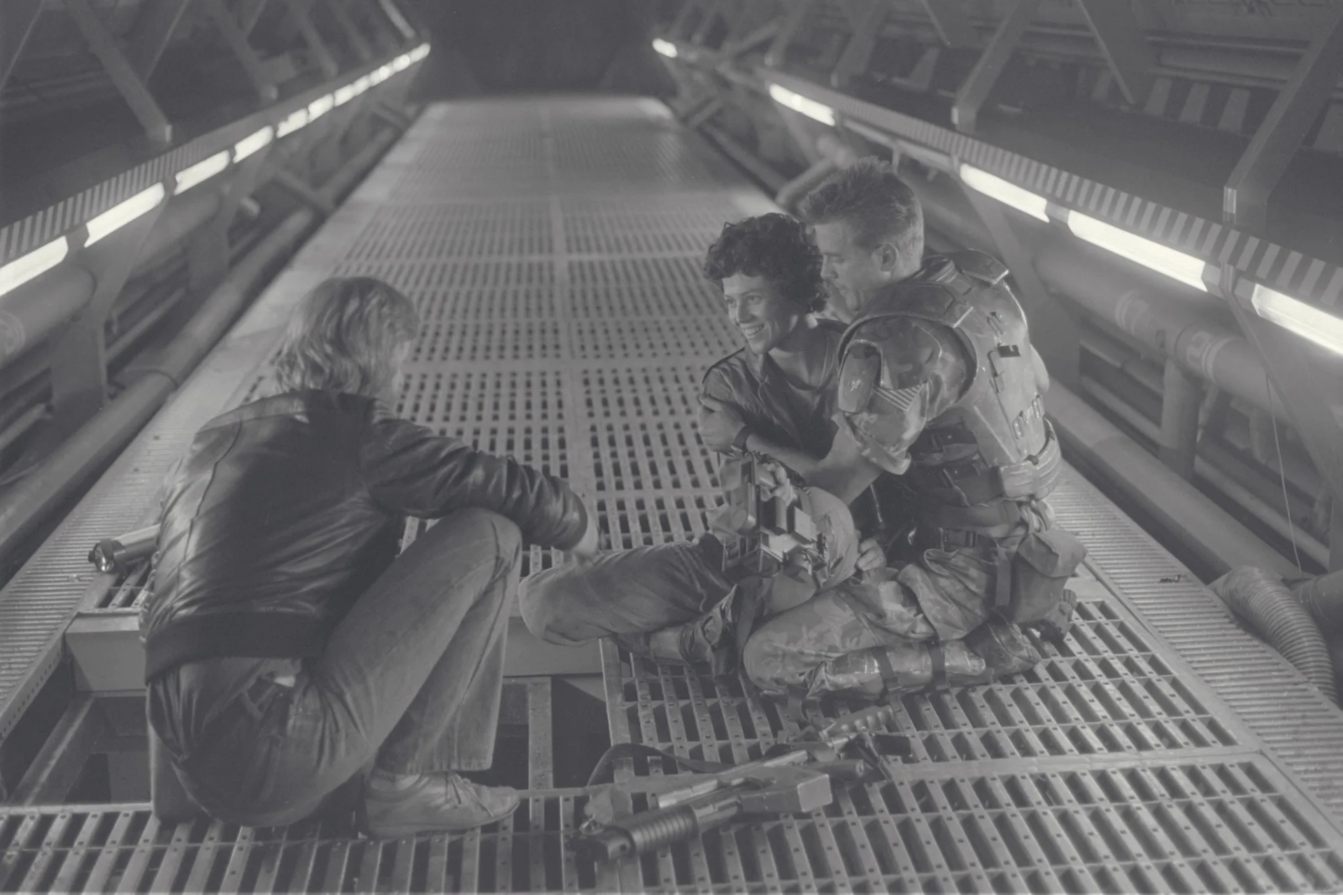 James Cameron, Sigourney Weaver, and Michael Biehn in Aliens (1986)