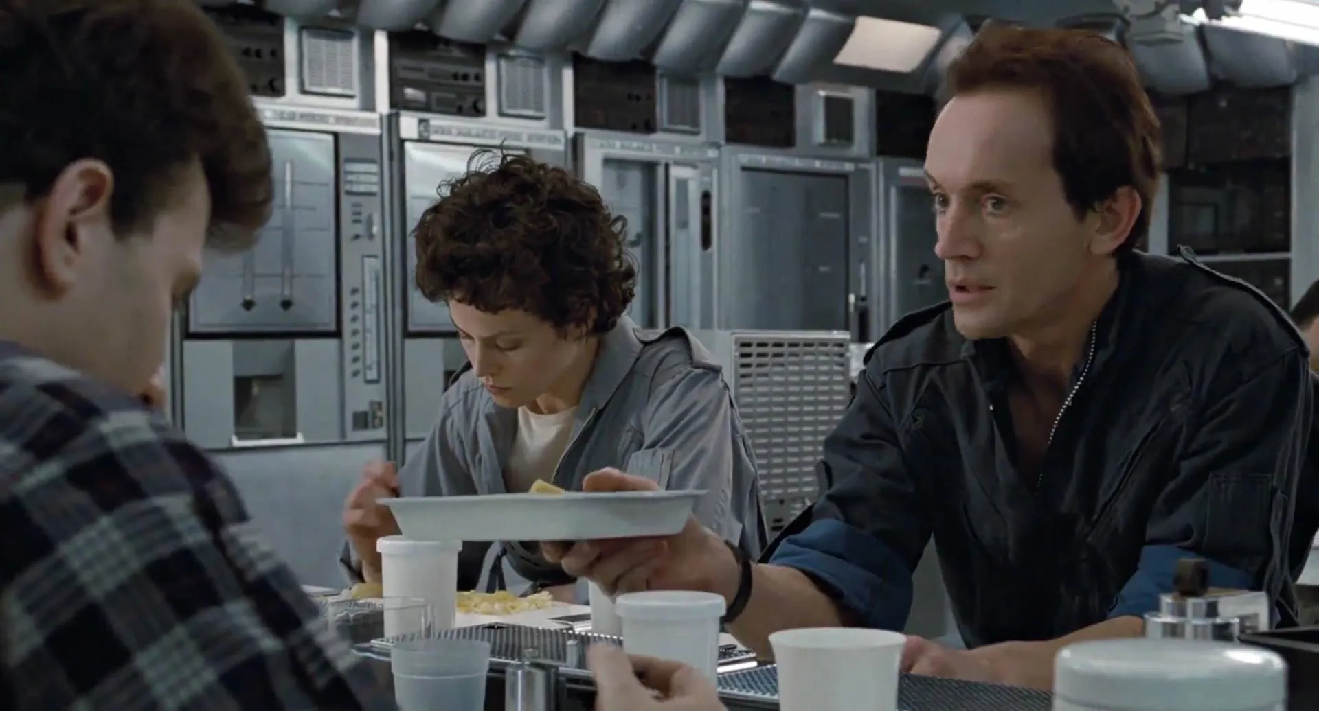 Sigourney Weaver, Lance Henriksen, and Paul Reiser in Aliens (1986)