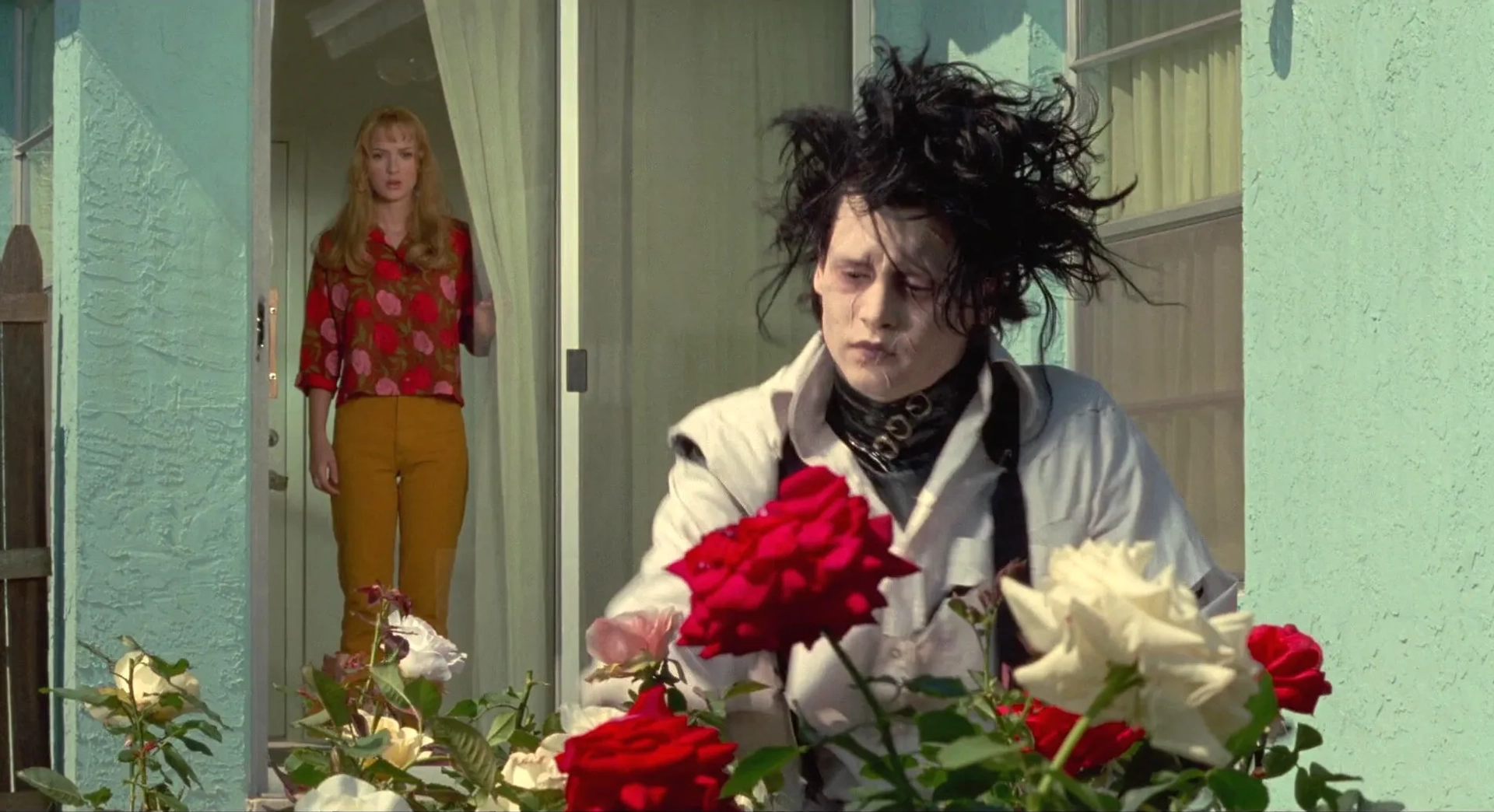 Johnny Depp and Winona Ryder in Edward Scissorhands (1990)