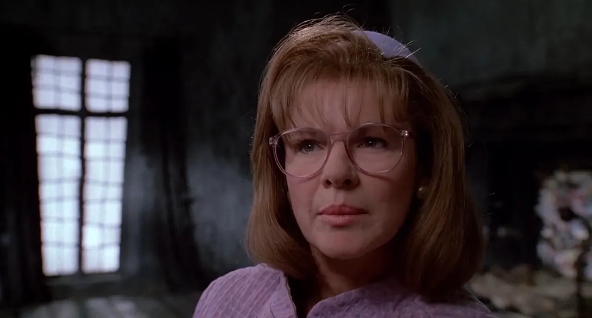 Dianne Wiest in Edward Scissorhands (1990)