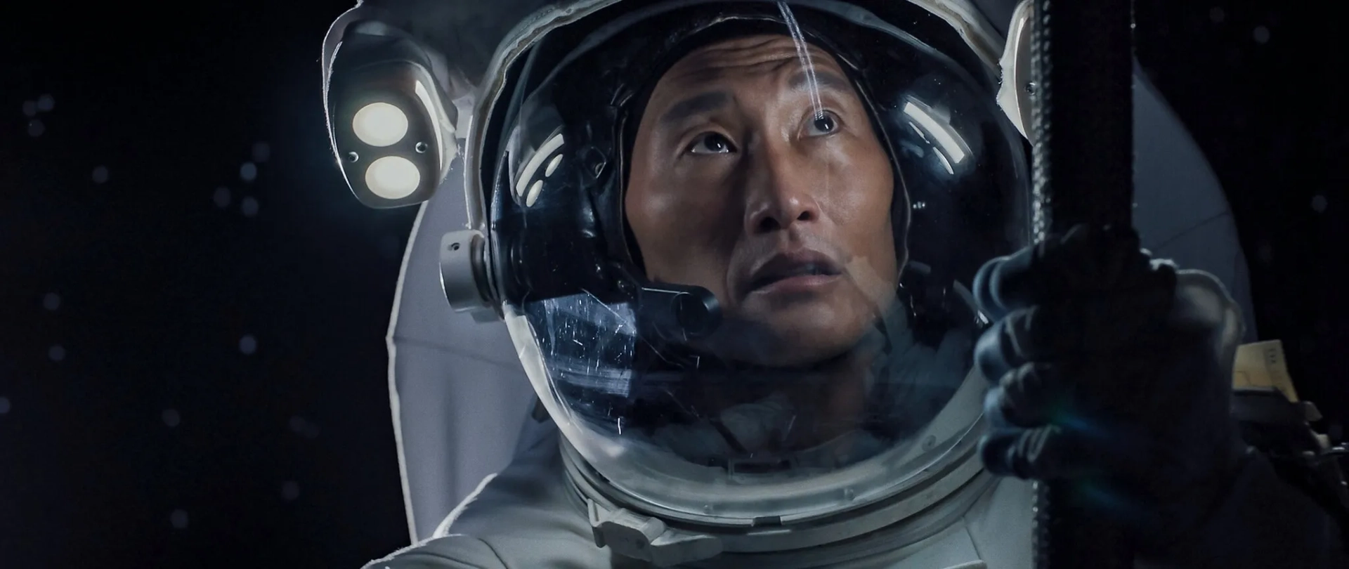 Daniel Dae Kim in Stowaway (2021)