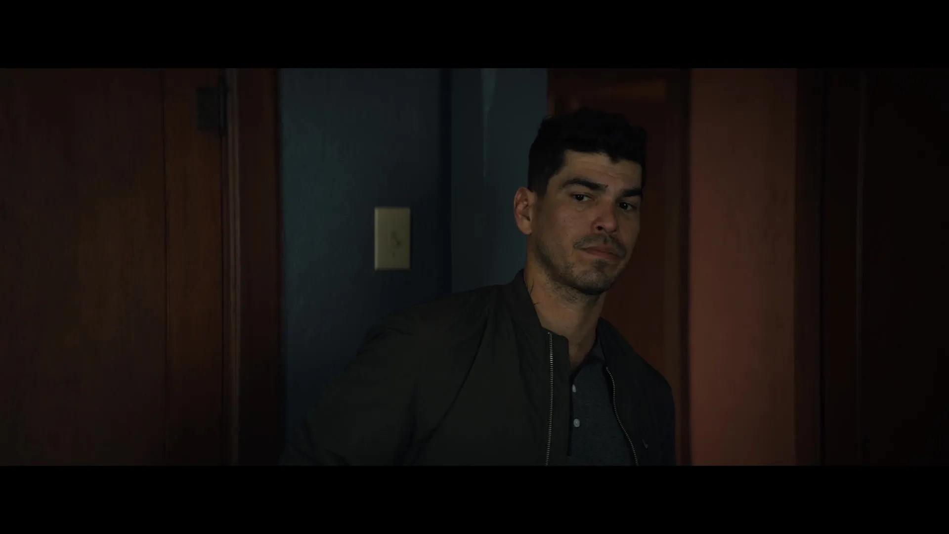 Raúl Castillo in Night Teeth (2021)