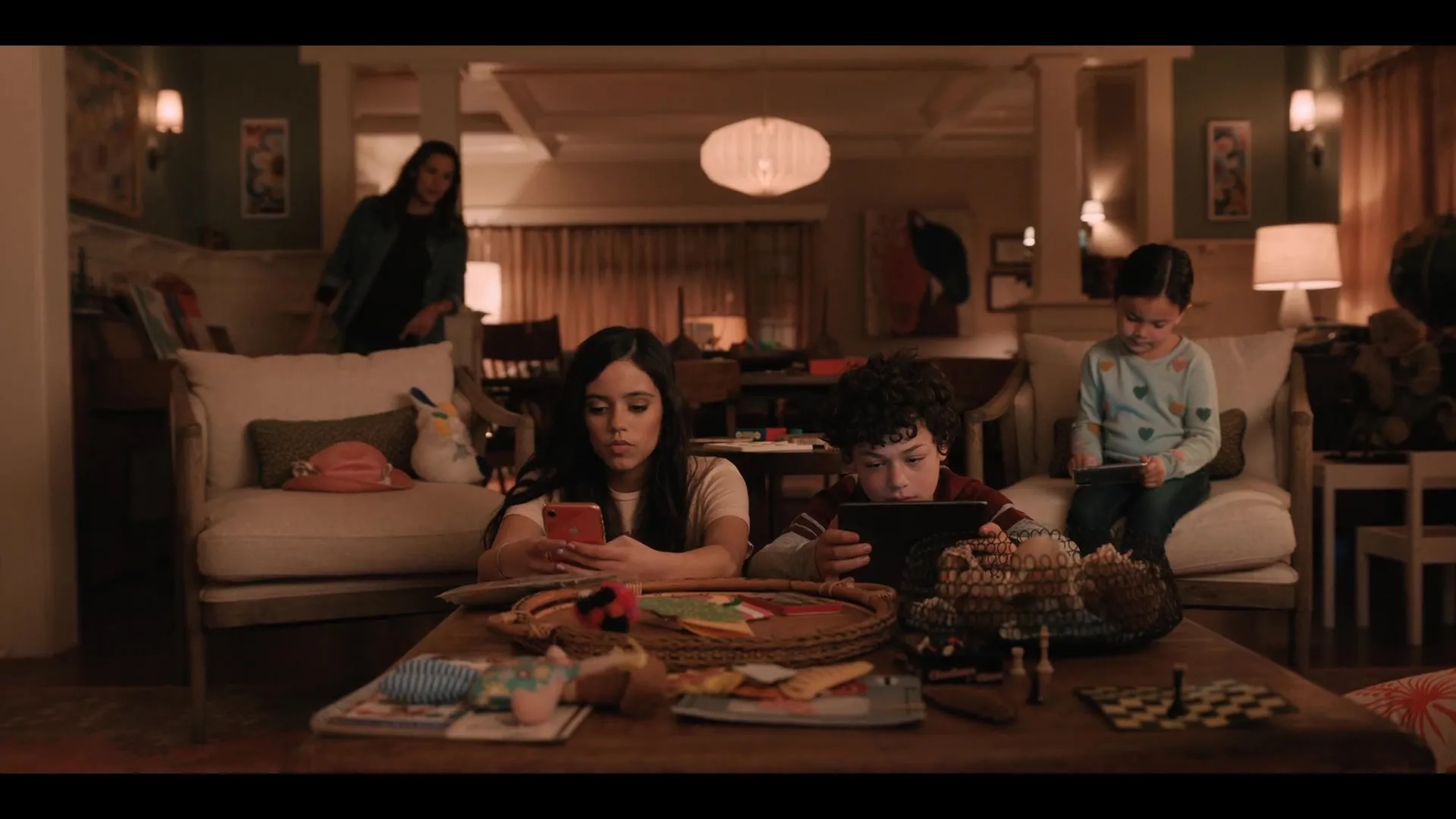 Jennifer Garner, Jenna Ortega, Julian Lerner, and Everly Carganilla in Yes Day (2021)