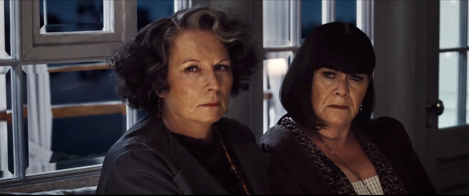 Dawn French and Jennifer Saunders in Death on the Nile (2022)