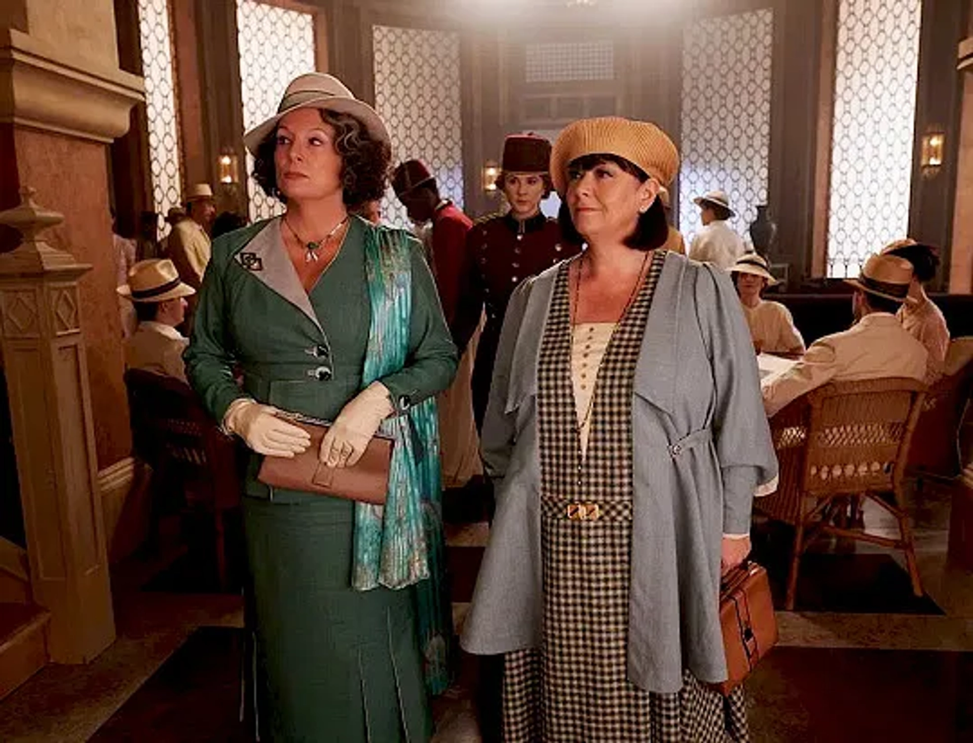 Dawn French and Jennifer Saunders in Death on the Nile (2022)