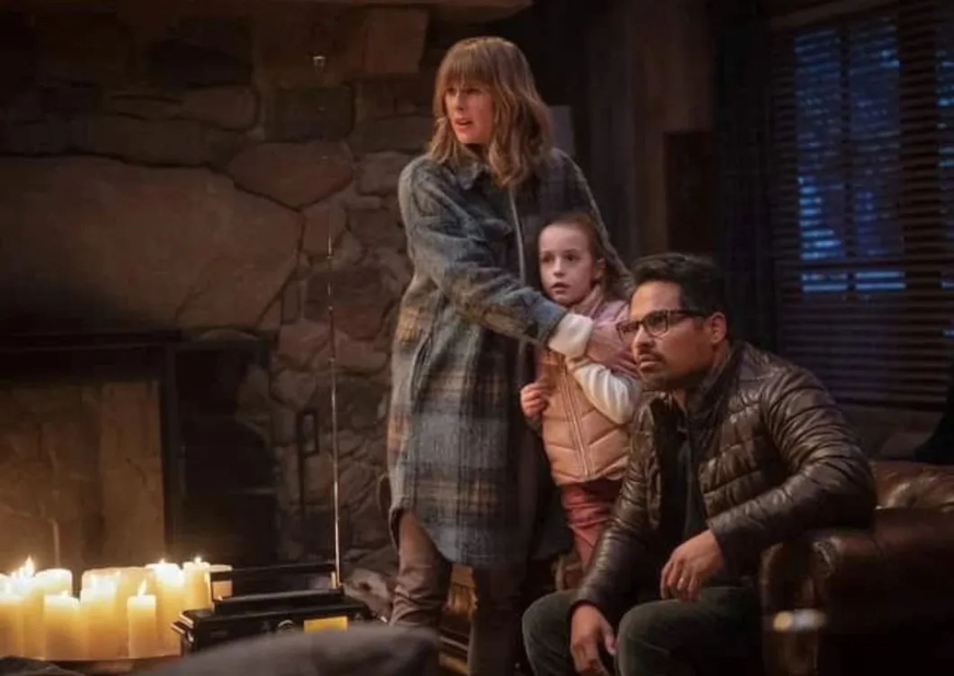 Michael Pena, Carolina Bartczak and Ava Weiss in Moonfall