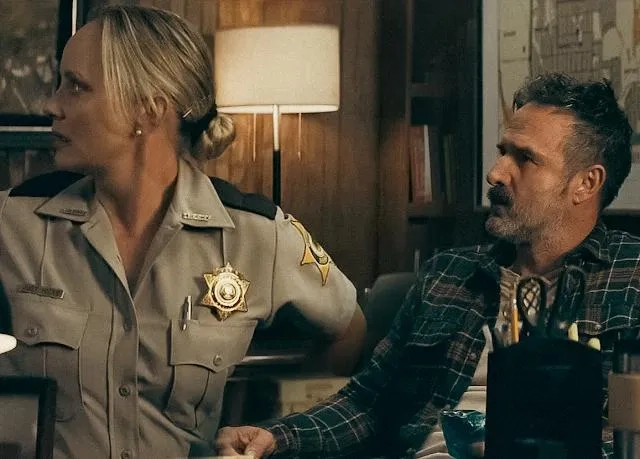 David Arquette and Marley Shelton in Scream (2022)