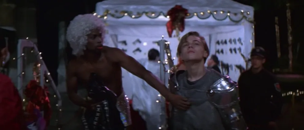 Leonardo DiCaprio and Harold Perrineau in Romeo + Juliet (1996)