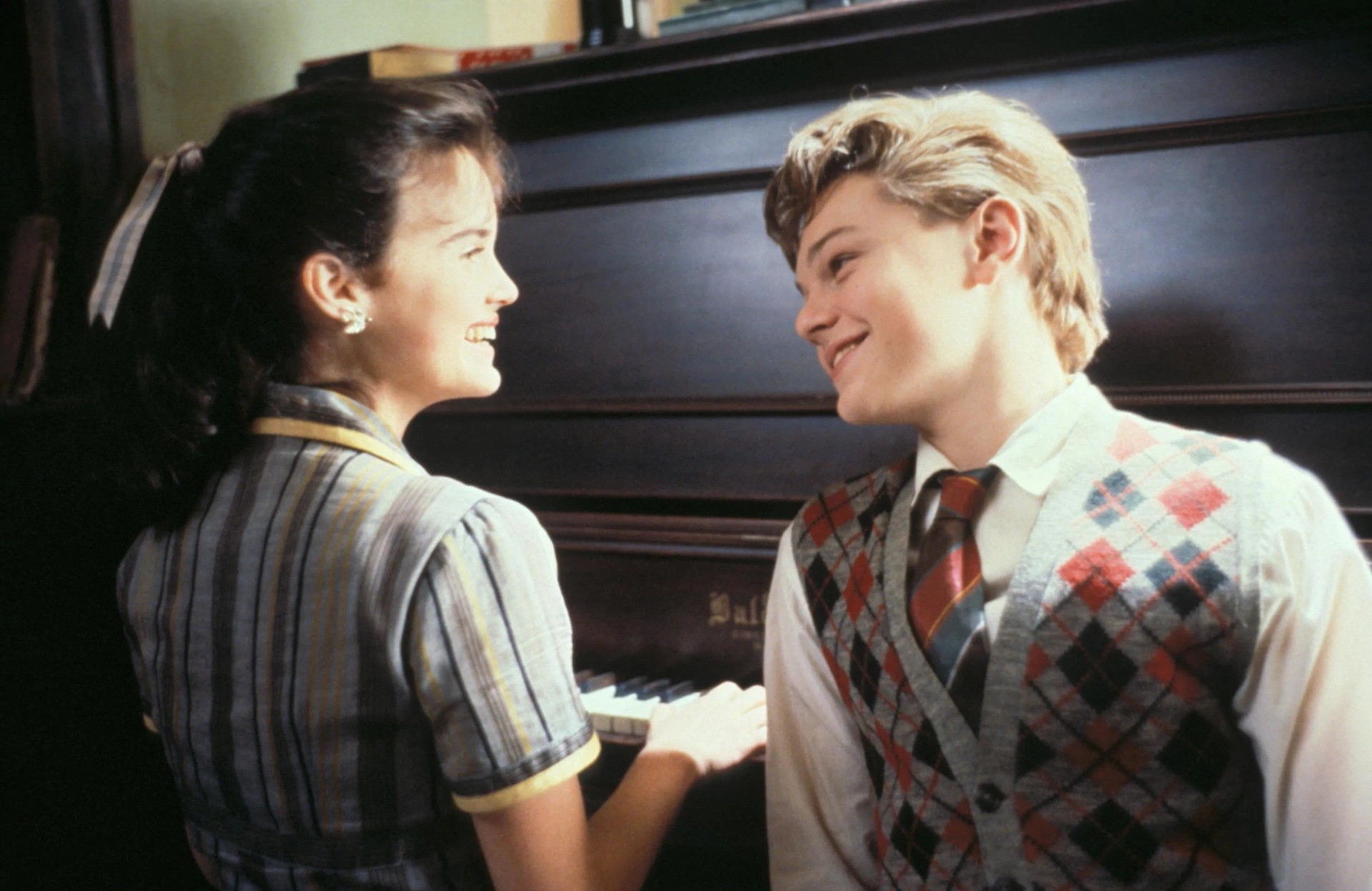 Leonardo DiCaprio and Carla Gugino in This Boy's Life (1993)