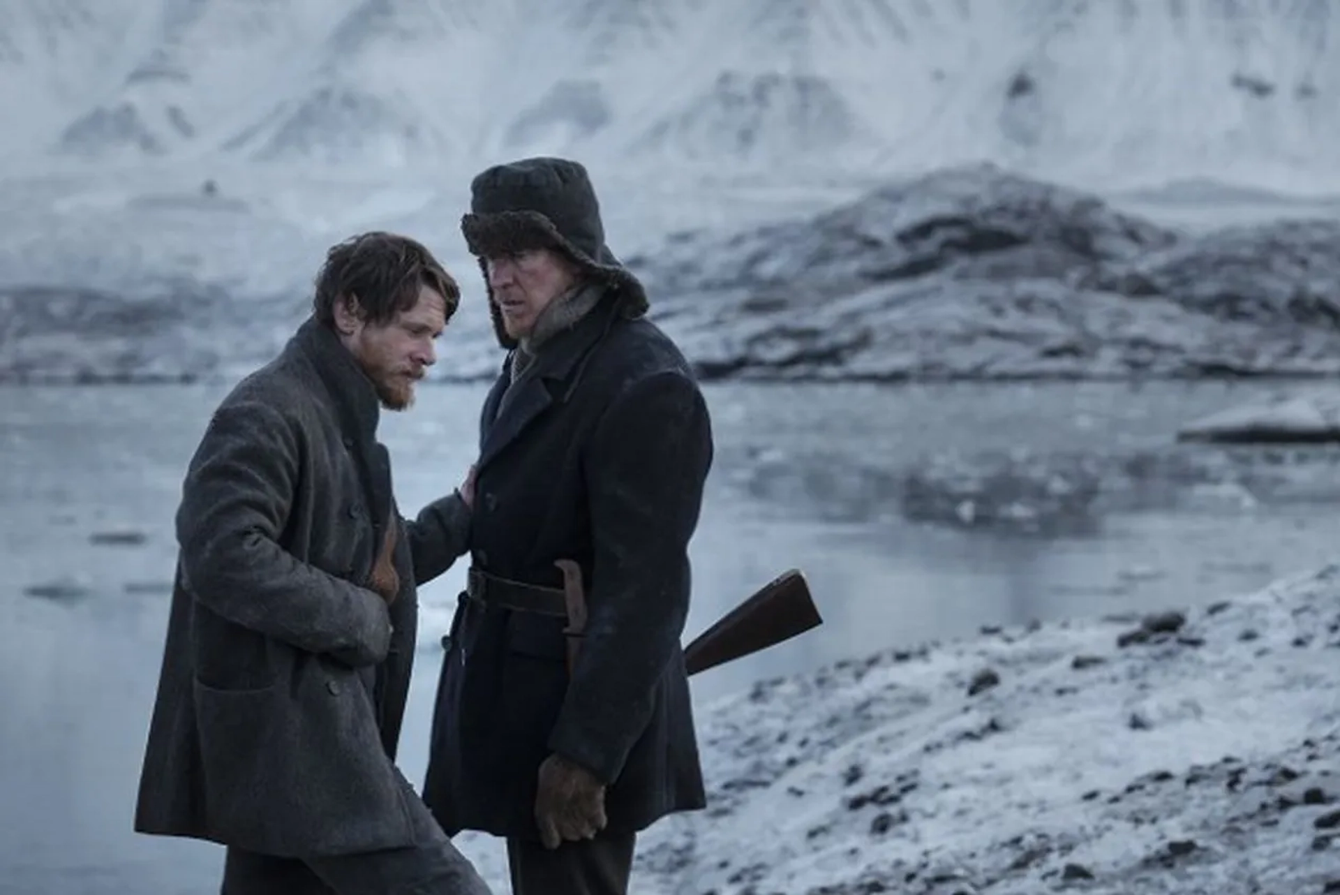 Sam Spruell and Jack O'Connell in The North Water (2021)