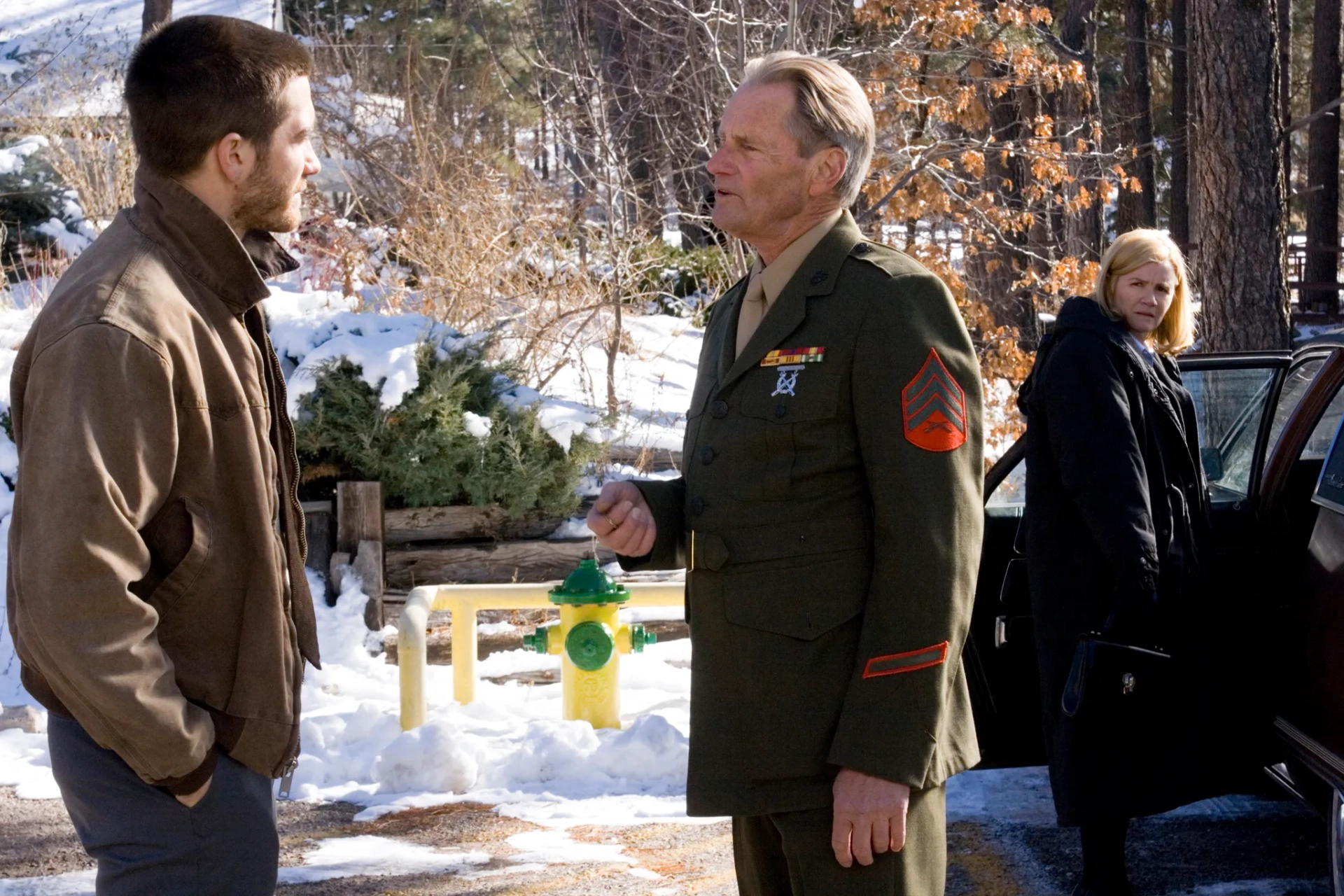 Sam Shepard, Mare Winningham, and Jake Gyllenhaal in Brothers (2009)