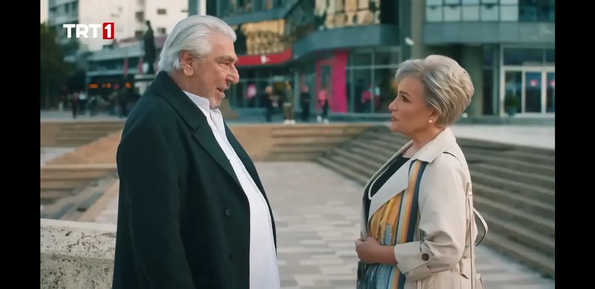 Erdal Özyagcilar and Bedija Begovska in Balkan Ninnisi (2022)