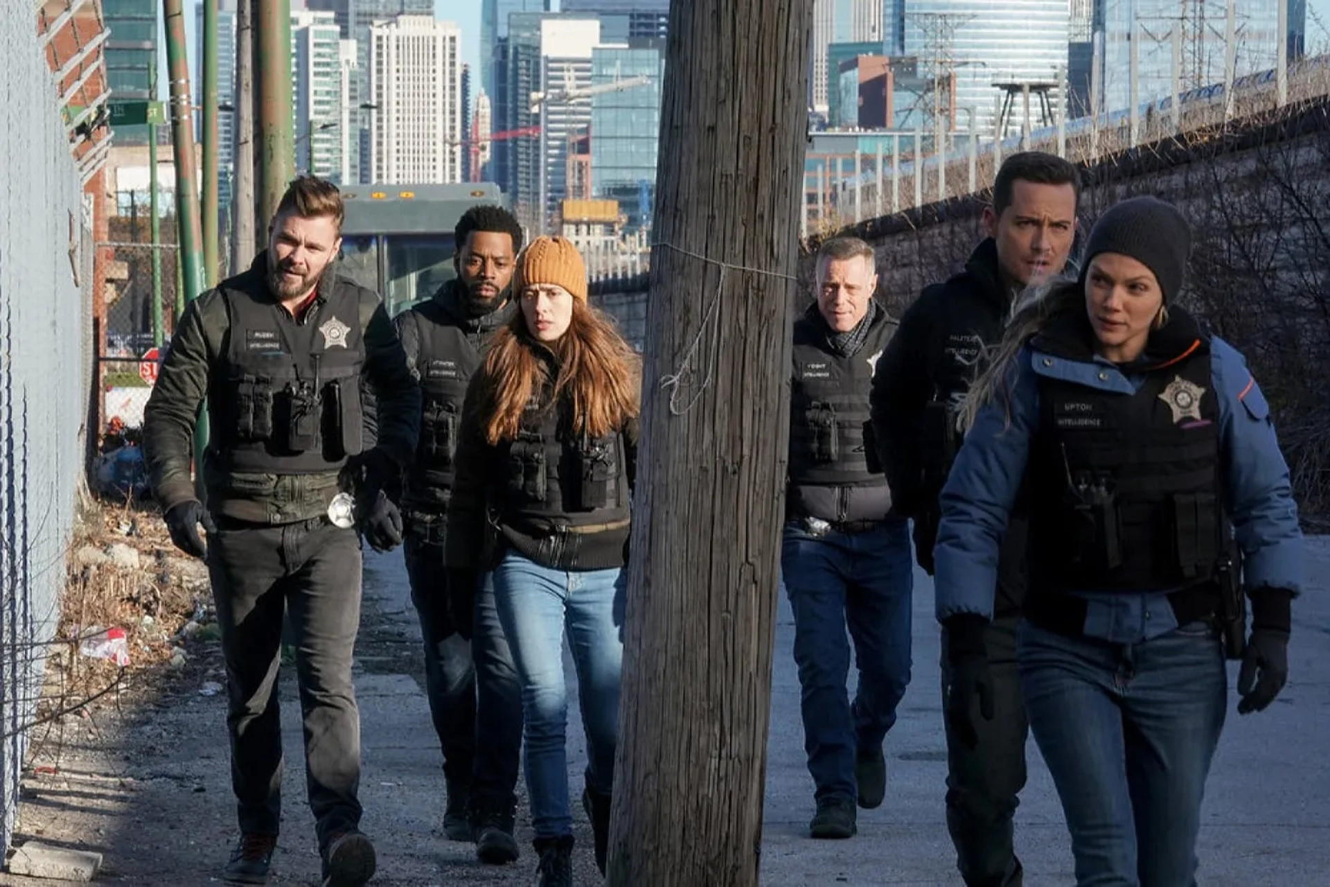 Jason Beghe, Jesse Lee Soffer, Patrick John Flueger, Marina Squerciati, Tracy Spiridakos, and LaRoyce Hawkins in Chicago P.D.: Lies (2022)