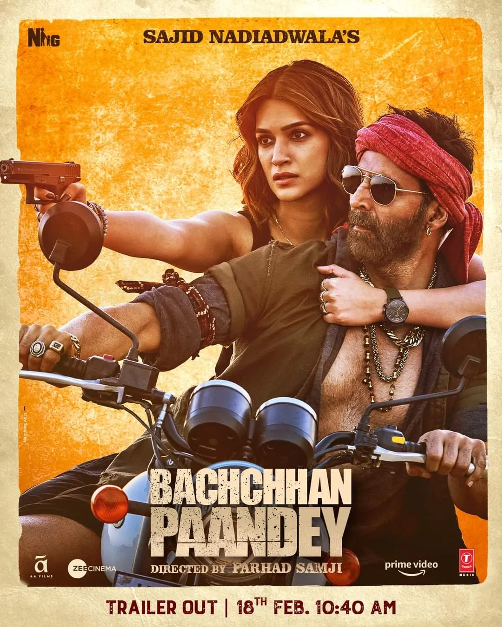 Akshay Kumar and Kriti Sanon in Bachchhan Paandey (2022)