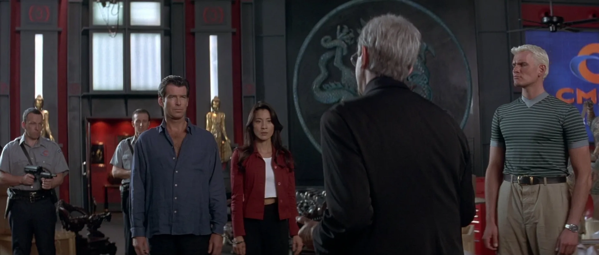 Pierce Brosnan, Teri Hatcher, Jonathan Pryce, and Götz Otto in Tomorrow Never Dies (1997)