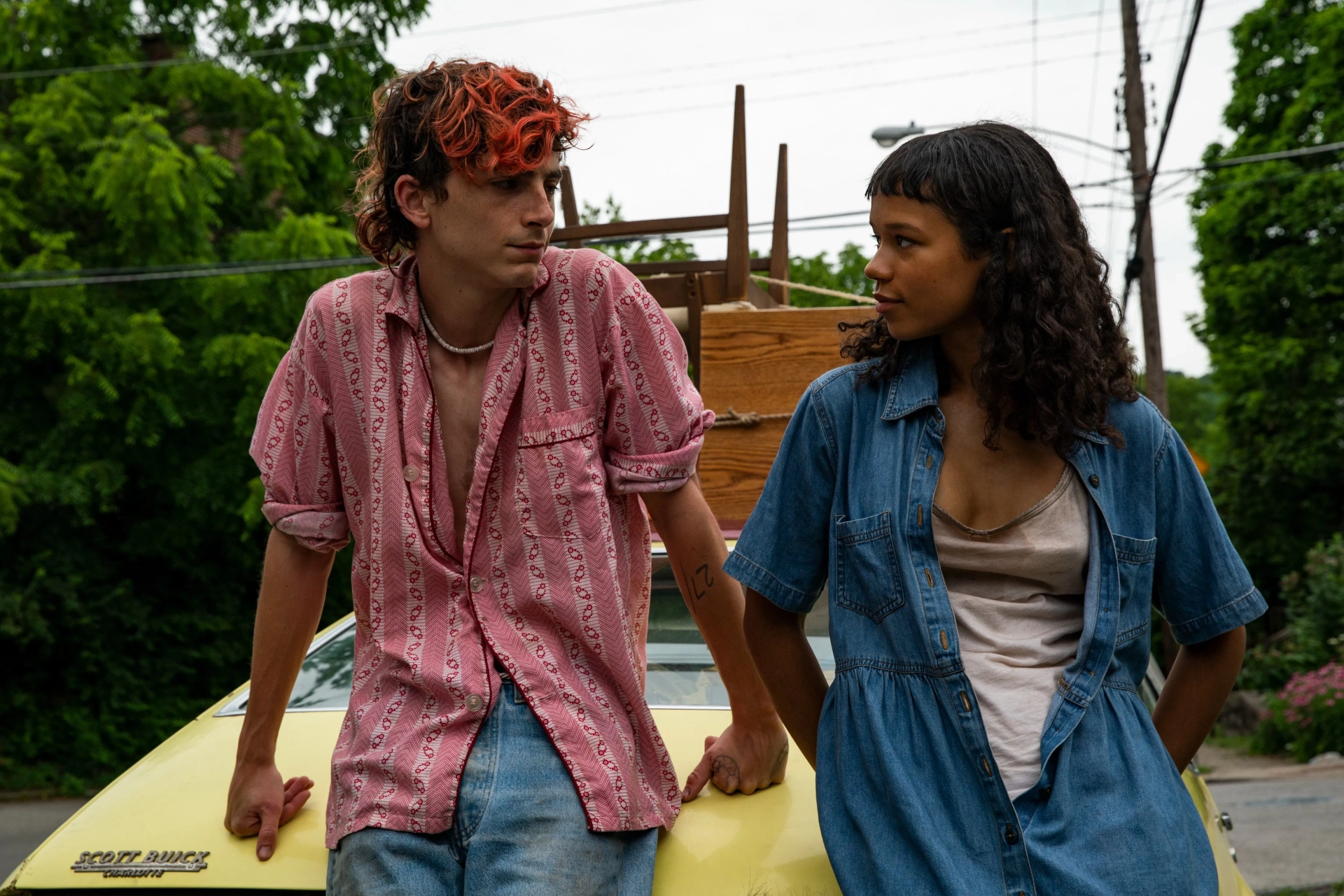 Timothée Chalamet and Taylor Russell in Bones and All (2022)