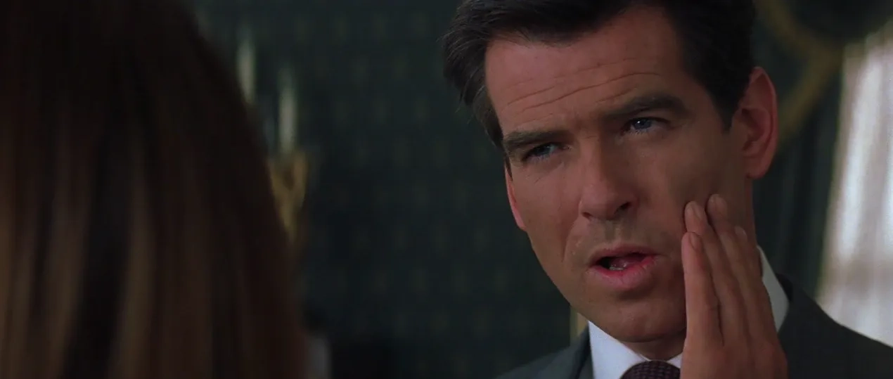 Pierce Brosnan and Sophie Marceau in The World Is Not Enough (1999)