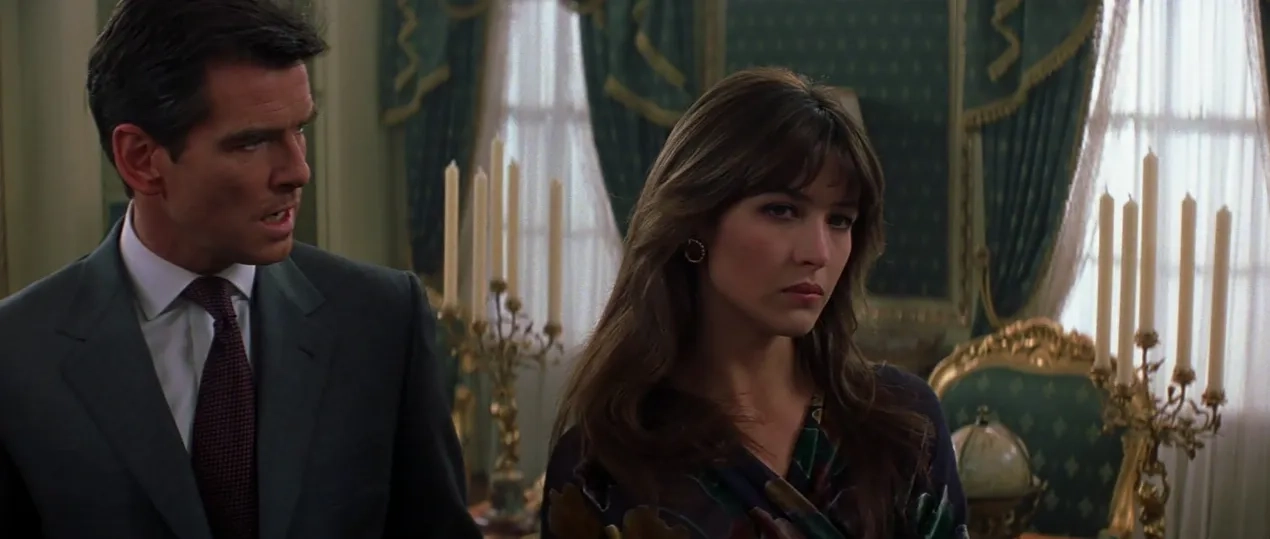 Pierce Brosnan and Sophie Marceau in The World Is Not Enough (1999)