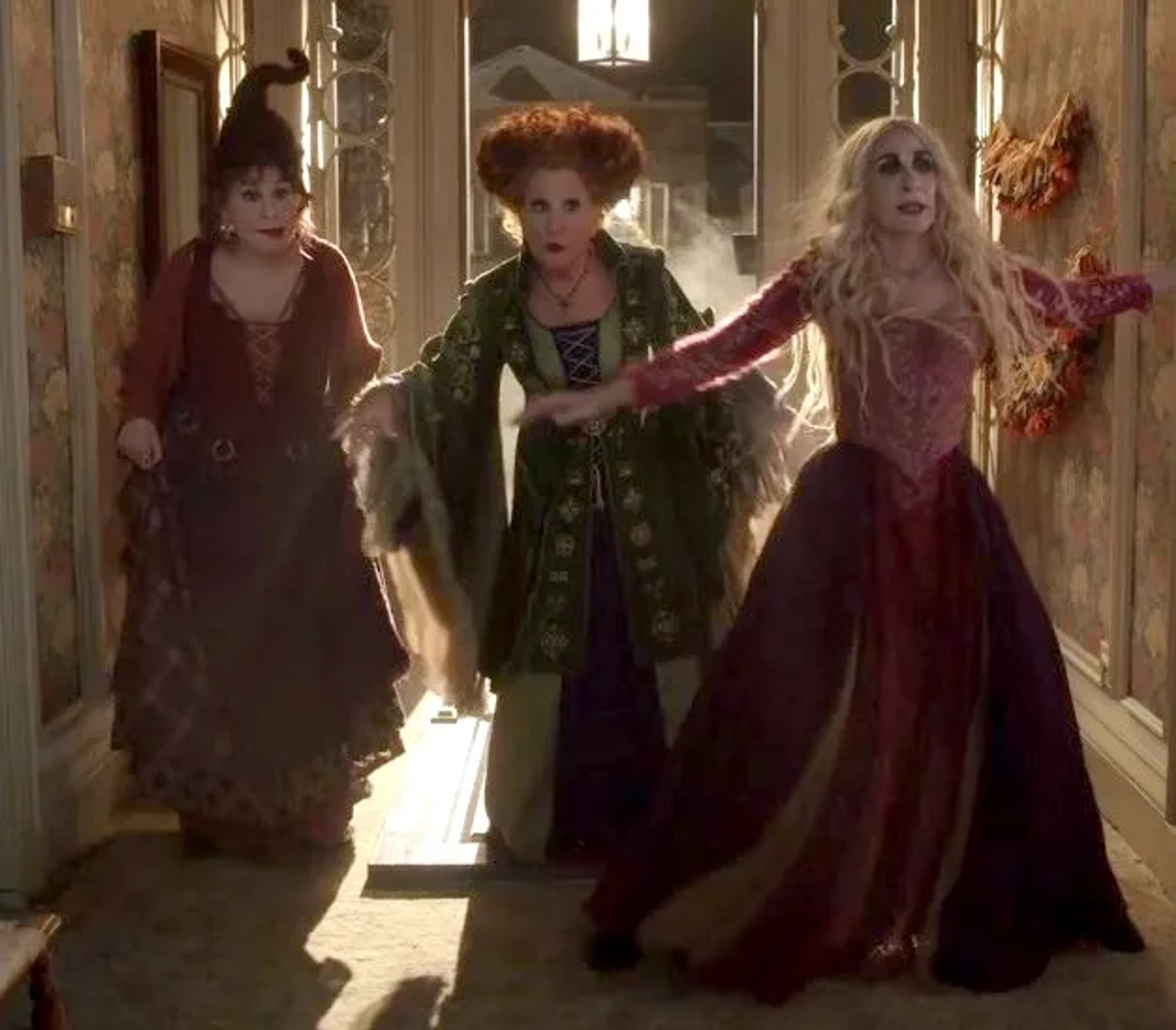 Bette Midler, Sarah Jessica Parker, and Kathy Najimy in Hocus Pocus 2 (2022)