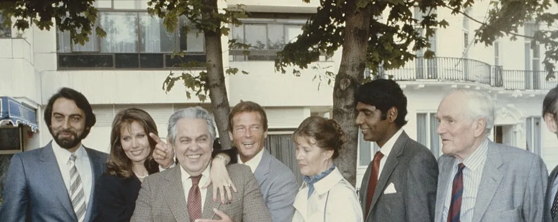 Roger Moore, Maud Adams, Kabir Bedi, Desmond Llewelyn, Vijay Amritraj, Albert R. Broccoli, and Lois Maxwell in Octopussy (1983)