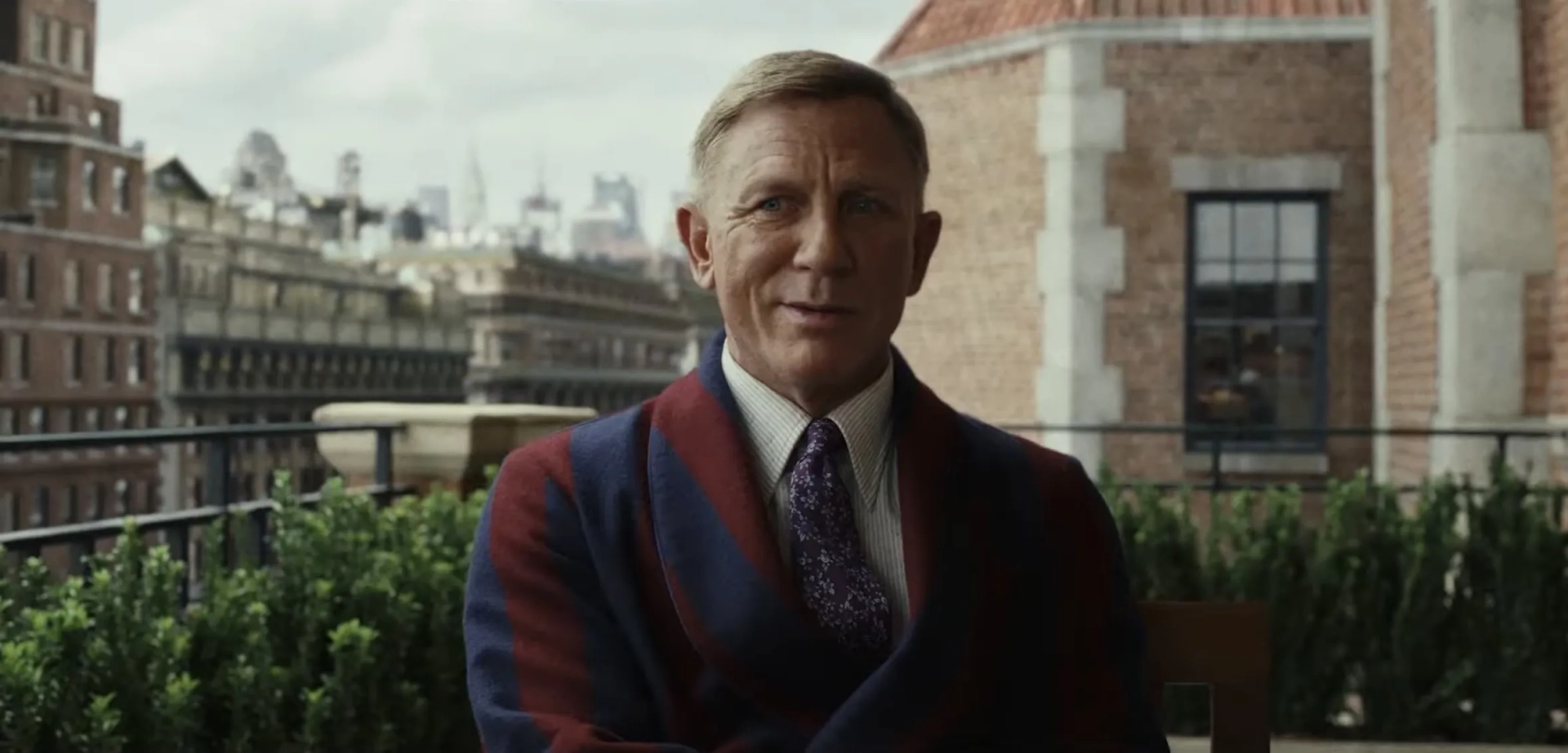 Daniel Craig in Glass Onion (2022)