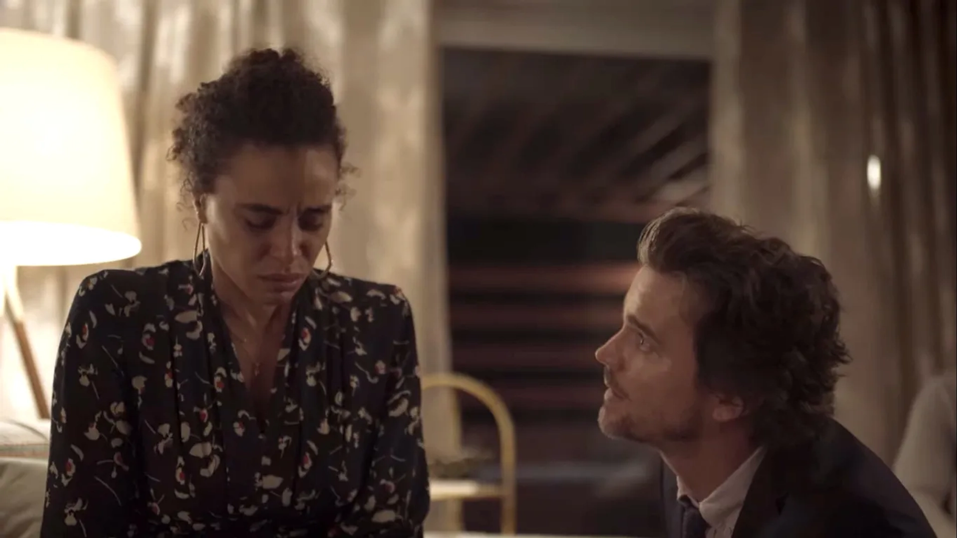 Matt Bomer and Parisa Fitz-Henley in The Sinner: Part V (2020)