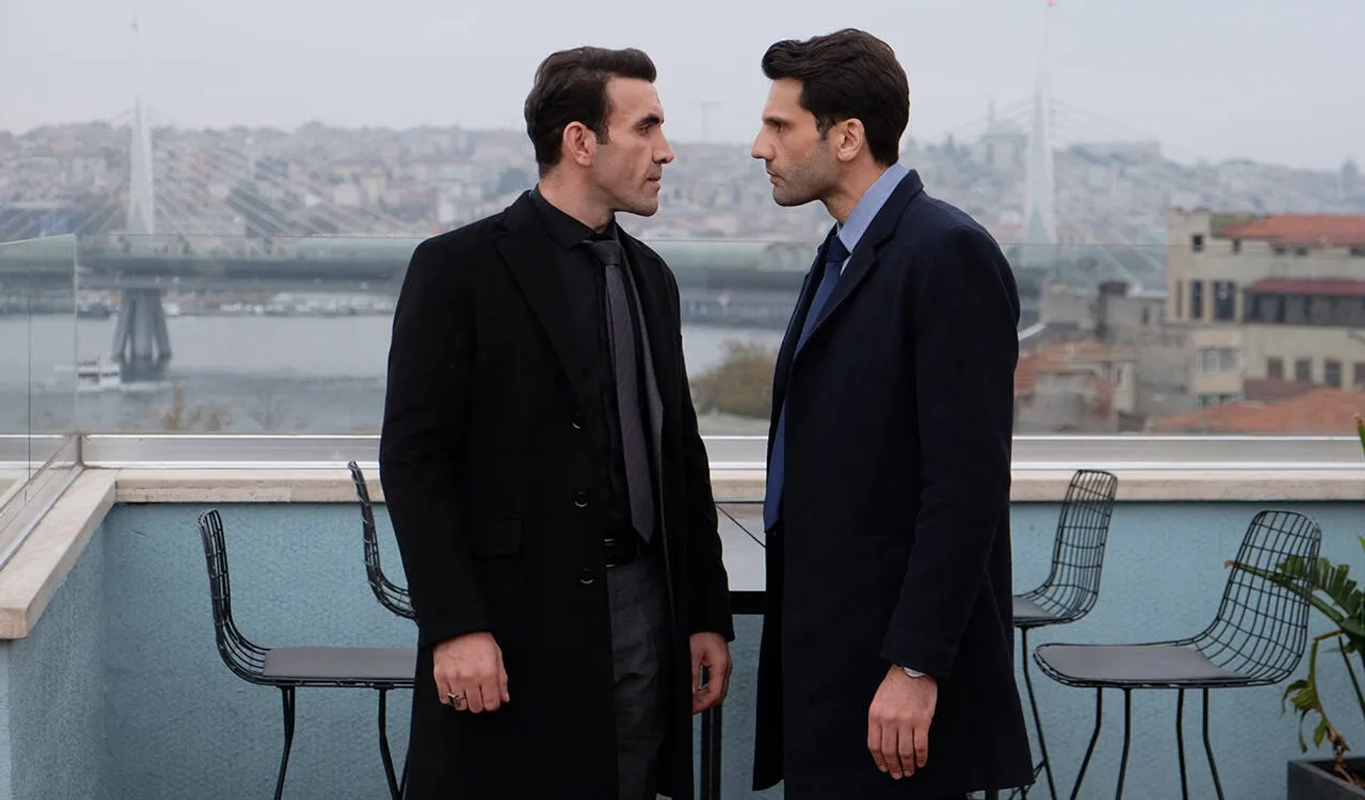 Kaan Urgancioglu and Mehmet Yilmaz Ak in Family Secrets (2021)