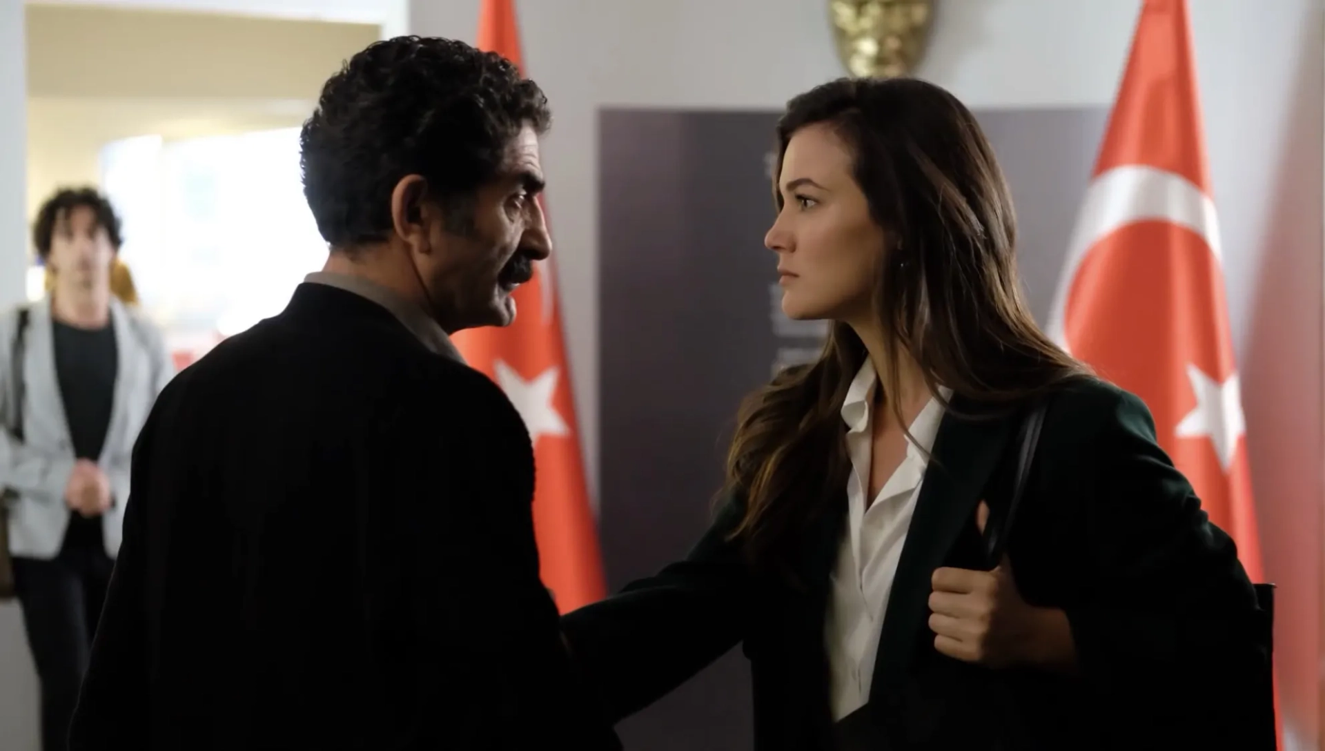 Ali Seçkiner Alici, Onur Durmaz, and Pinar Deniz in Family Secrets (2021)