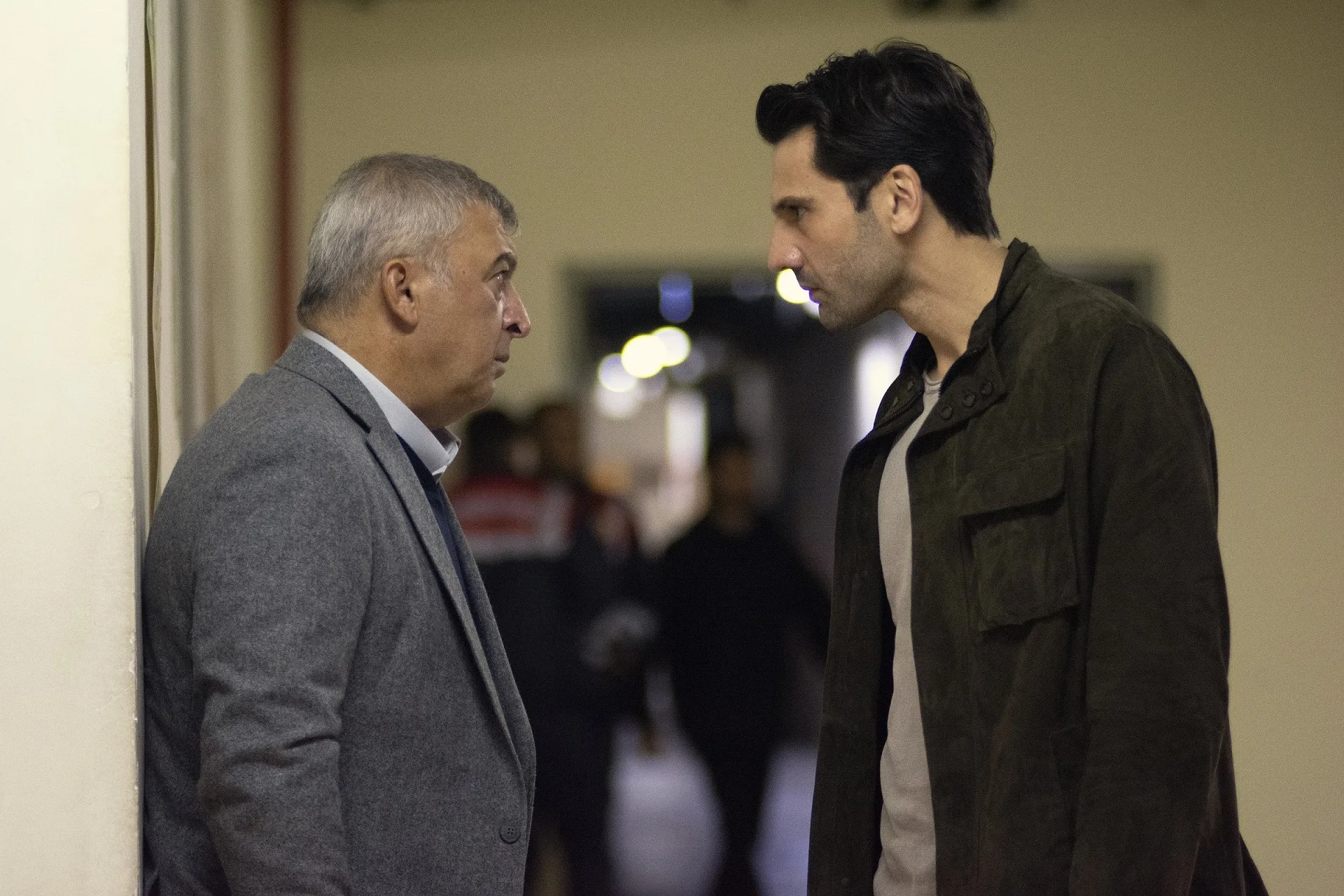 Kaan Urgancioglu and Hüseyin Avni Danyal in Family Secrets (2021)