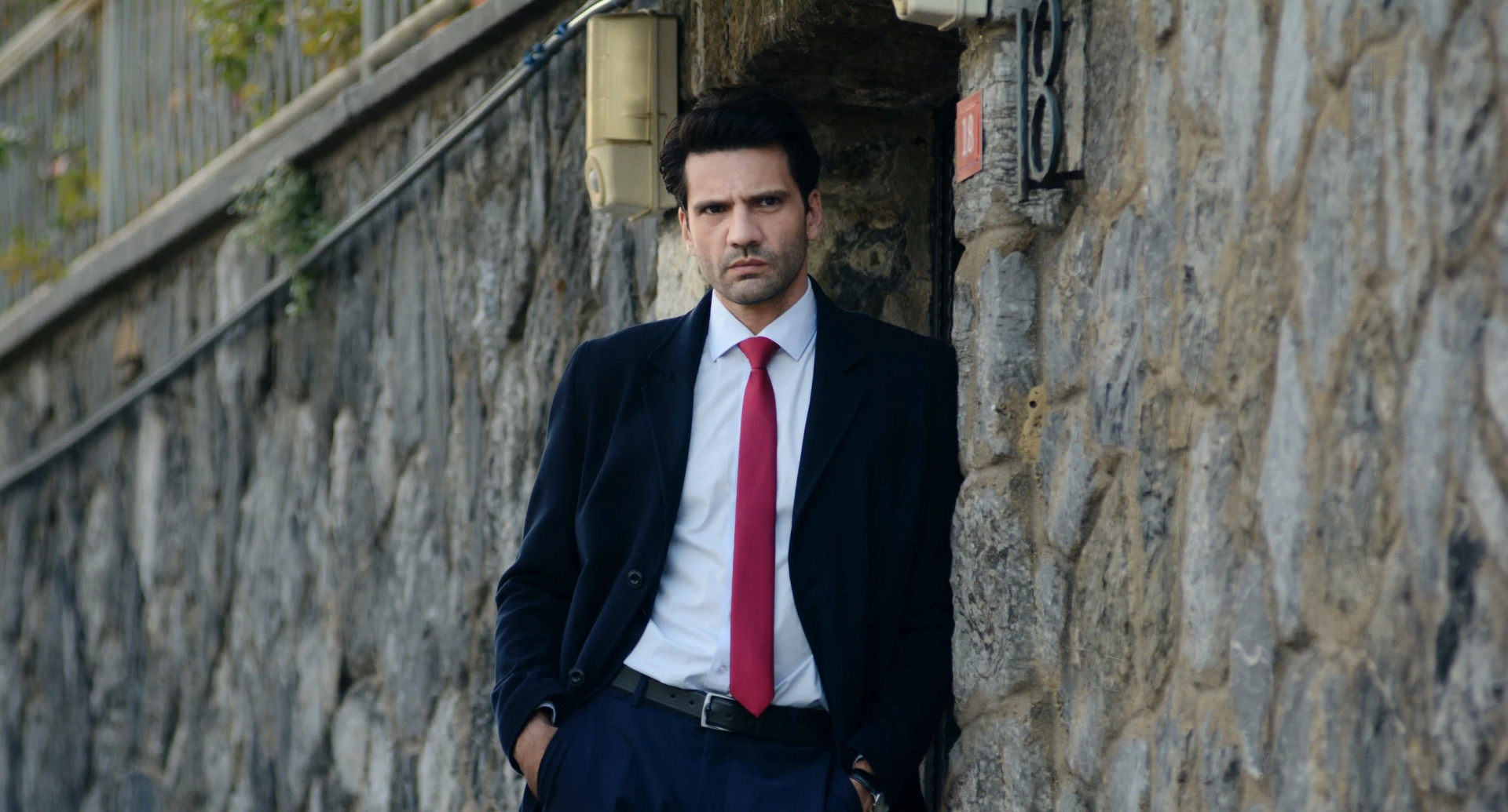 Kaan Urgancioglu in Family Secrets (2021)