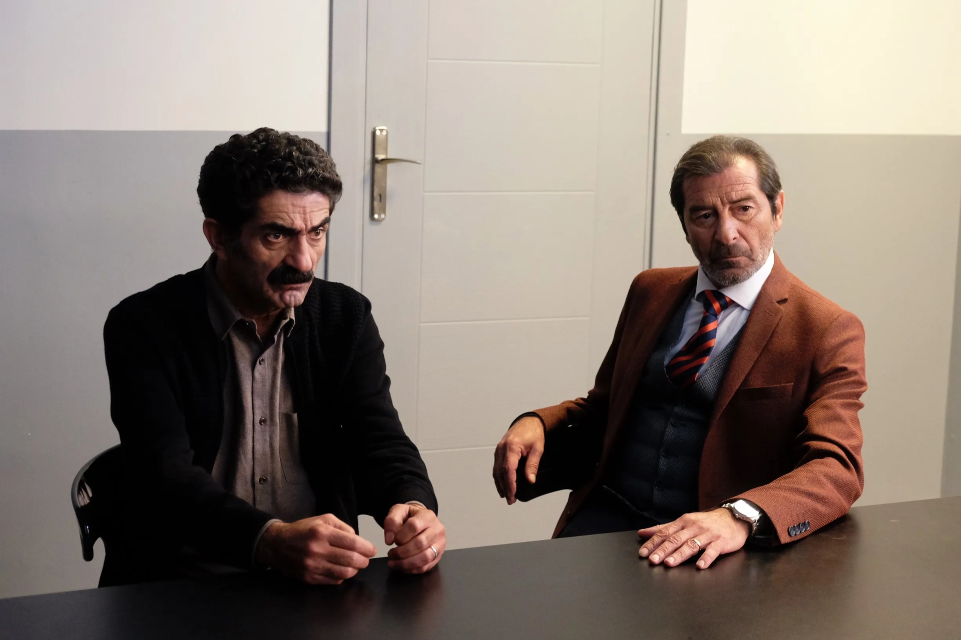 Ugur Polat and Ali Seçkiner Alici in Family Secrets (2021)