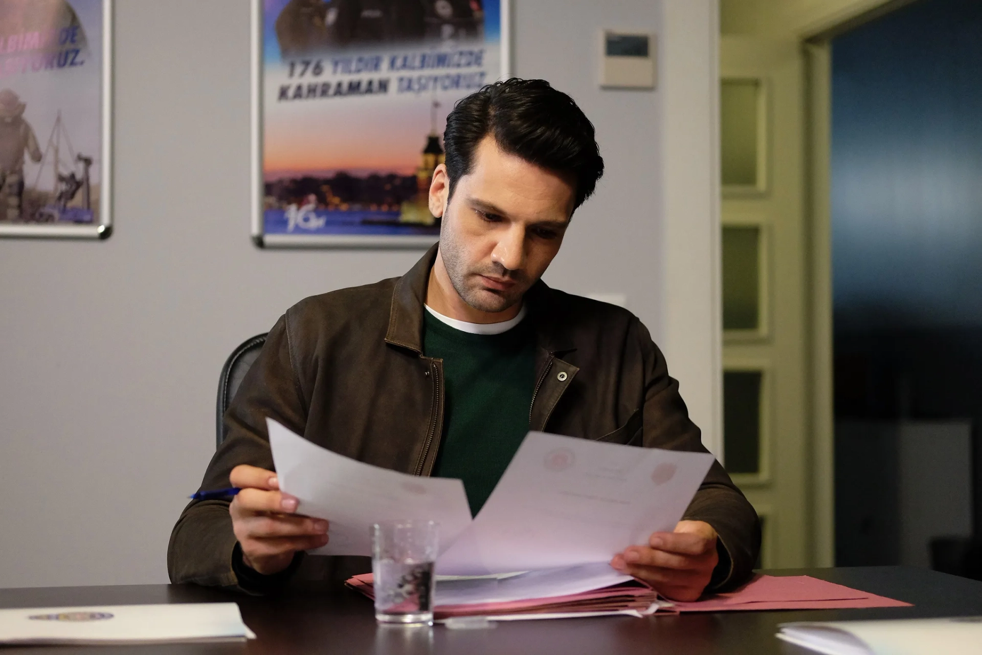 Kaan Urgancioglu in Family Secrets (2021)