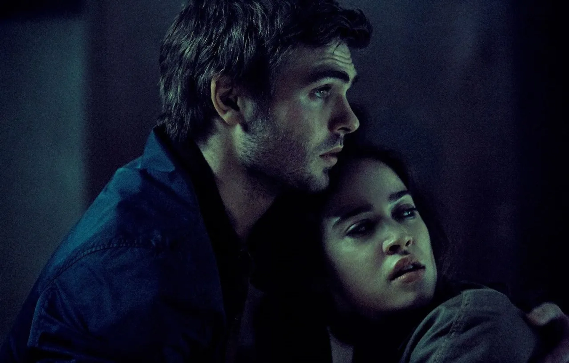 Alex Roe and Matilda Anna Ingrid Lutz in Rings (2017)