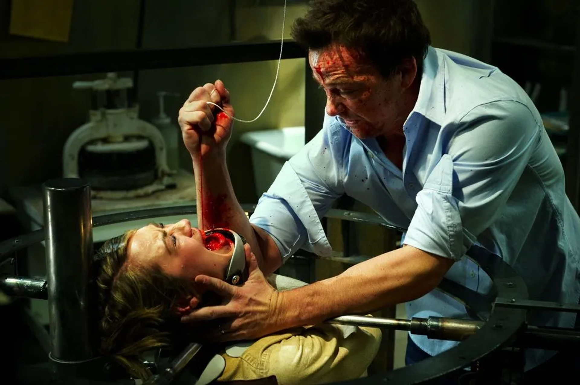 Sean Patrick Flanery and Naomi Snieckus in Saw 3D (2010)