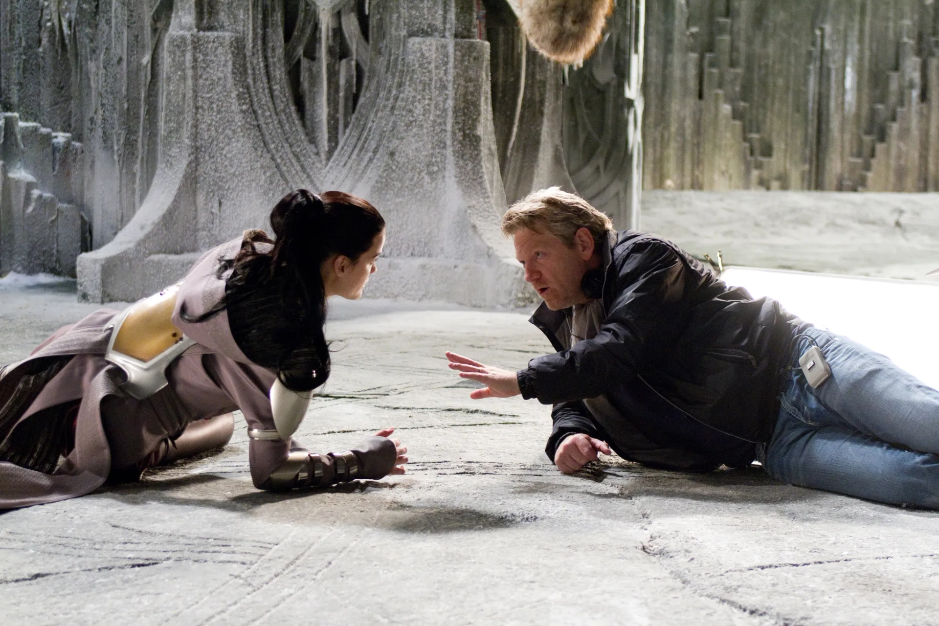 Kenneth Branagh and Jaimie Alexander in Thor (2011)